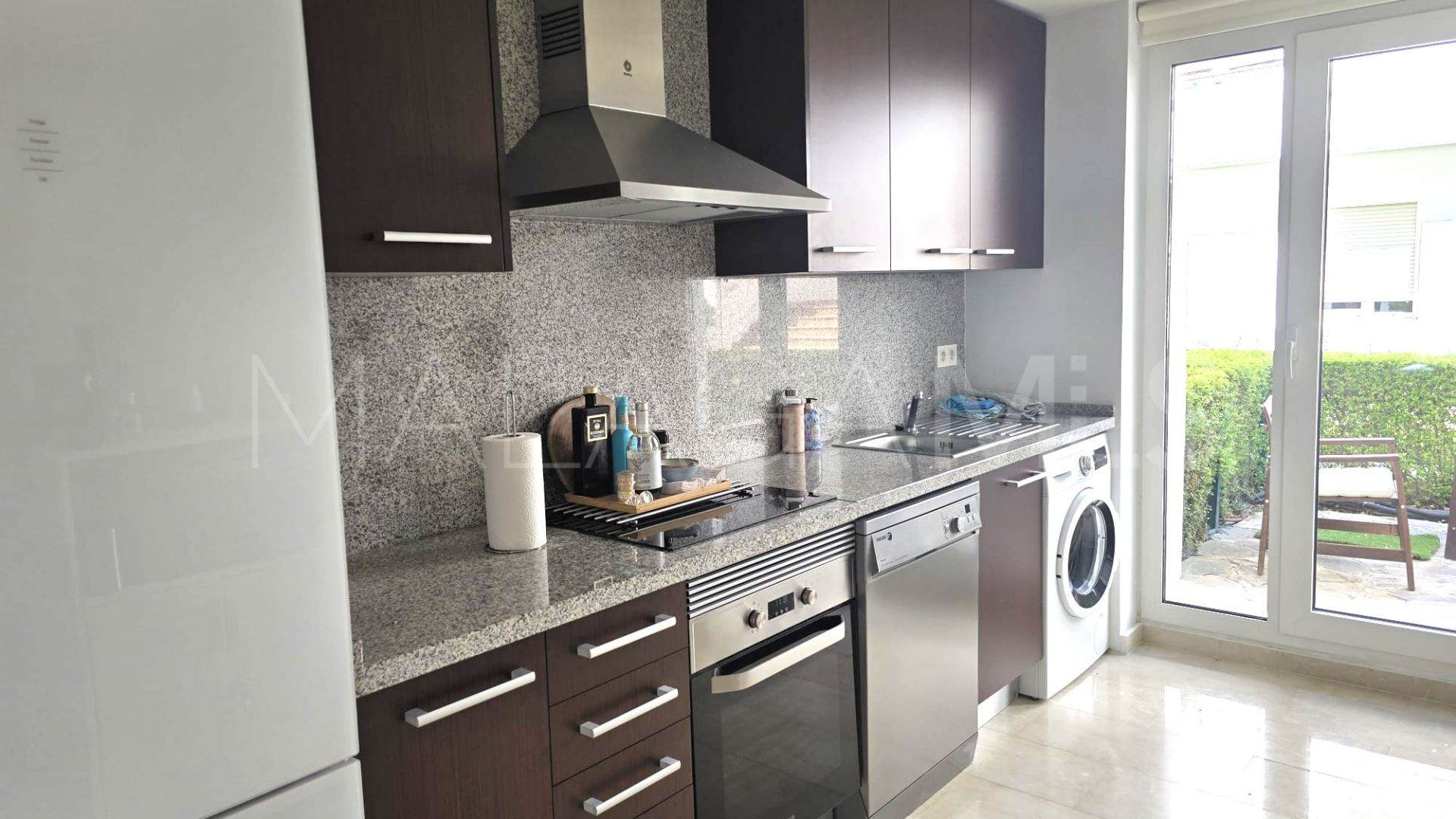 Buy Estepona apartment