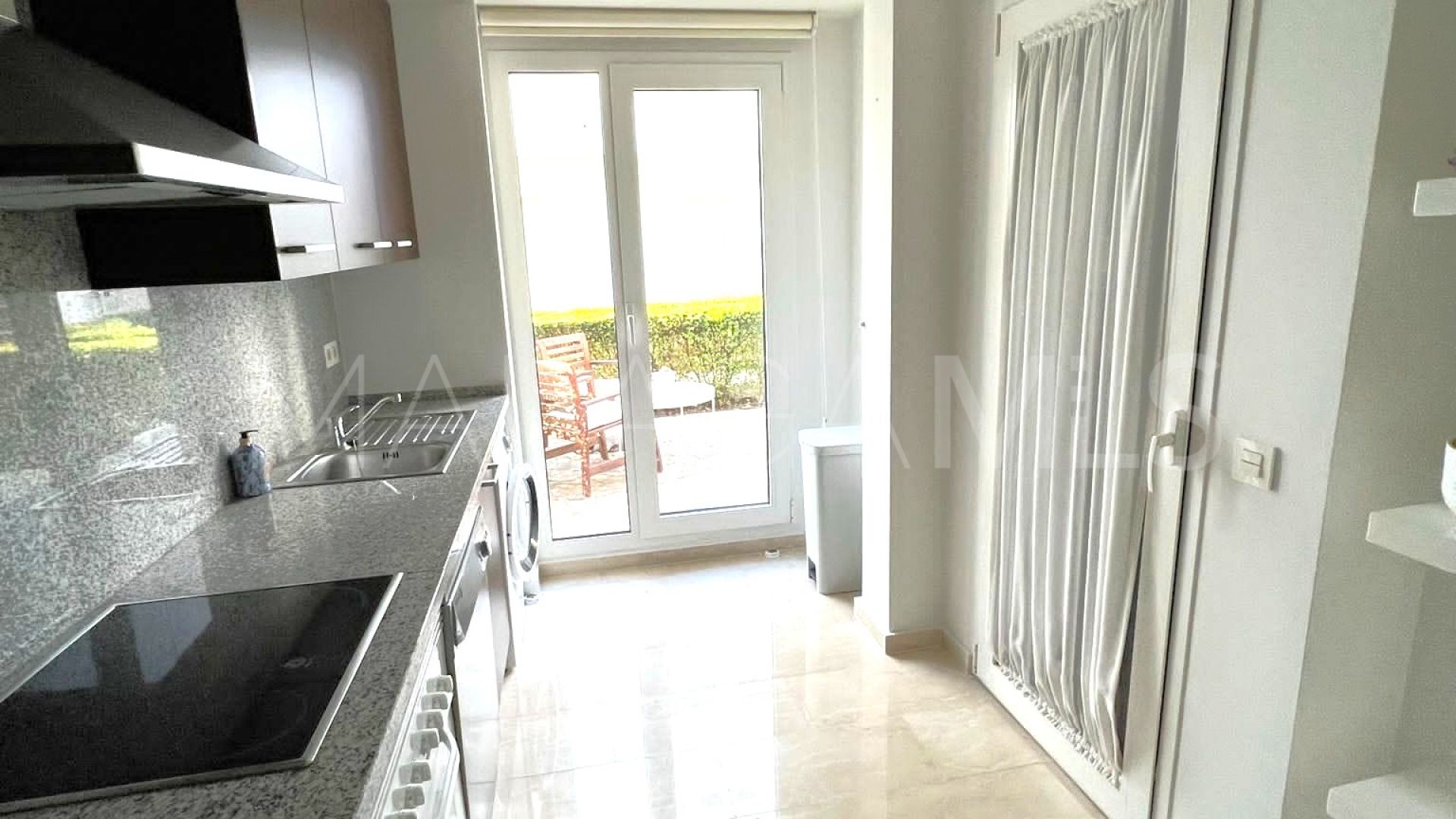 Buy Estepona apartment