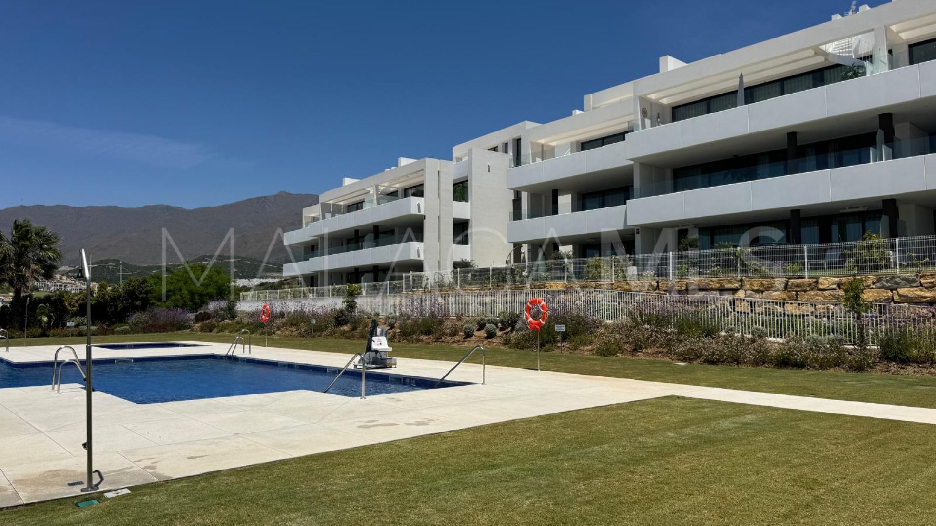 Ático for sale in Estepona de 3 bedrooms