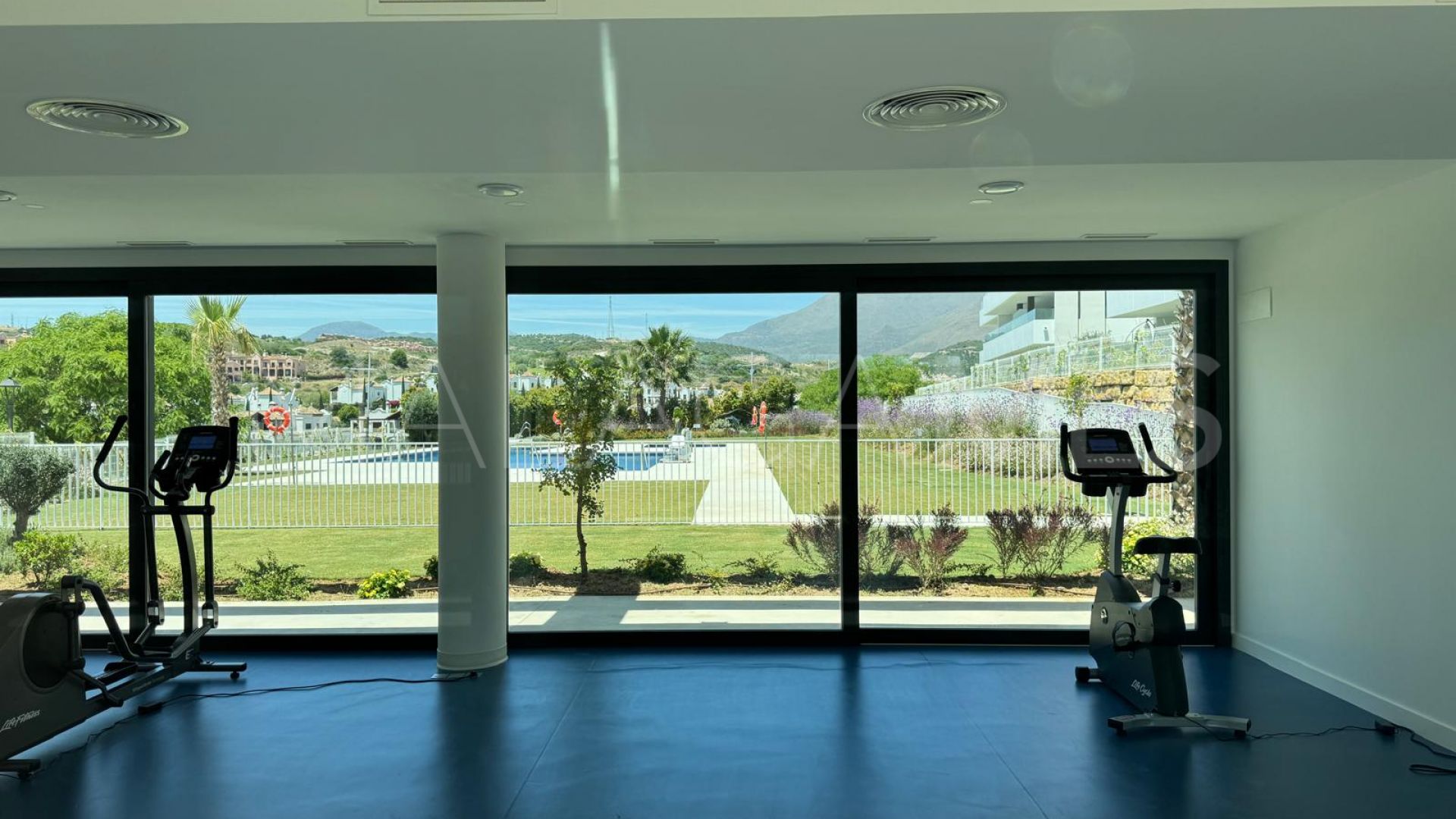 Ático for sale in Estepona de 3 bedrooms