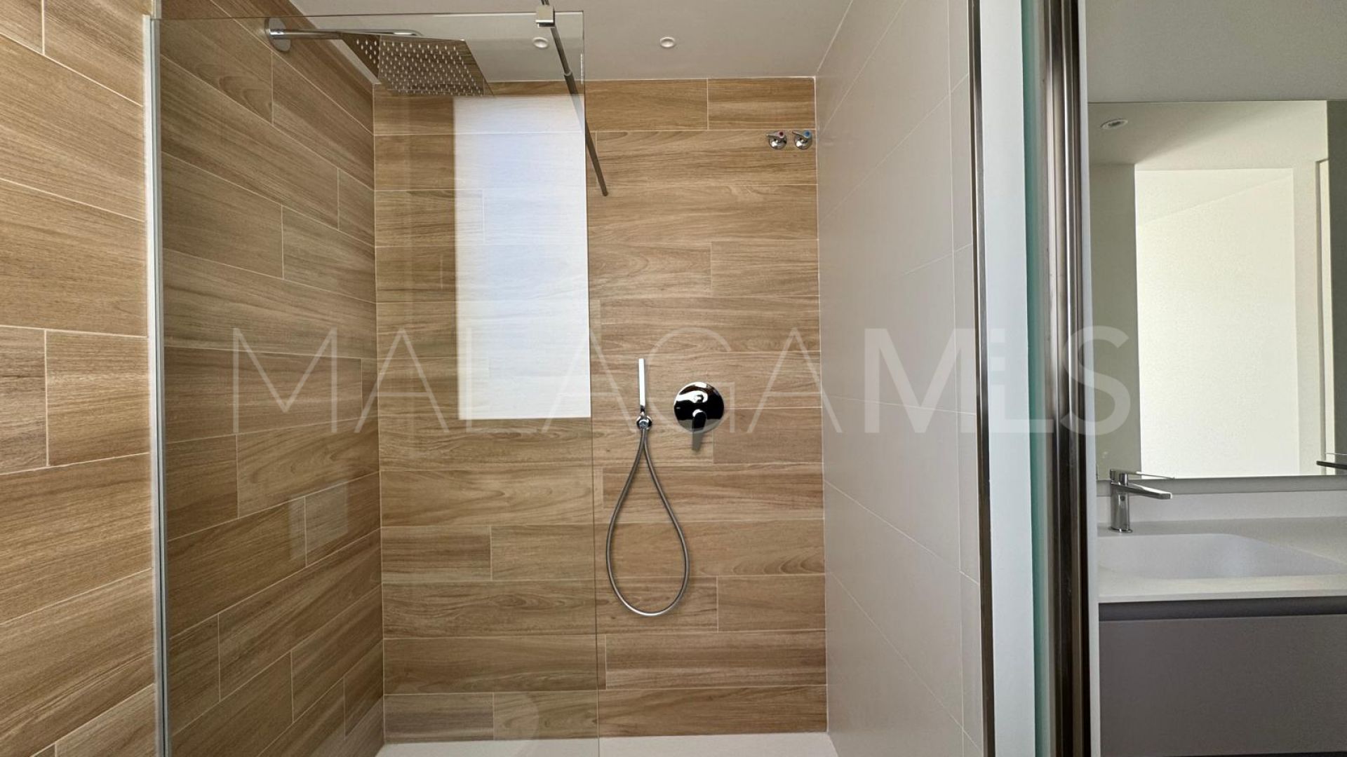 Ático for sale in Estepona de 3 bedrooms