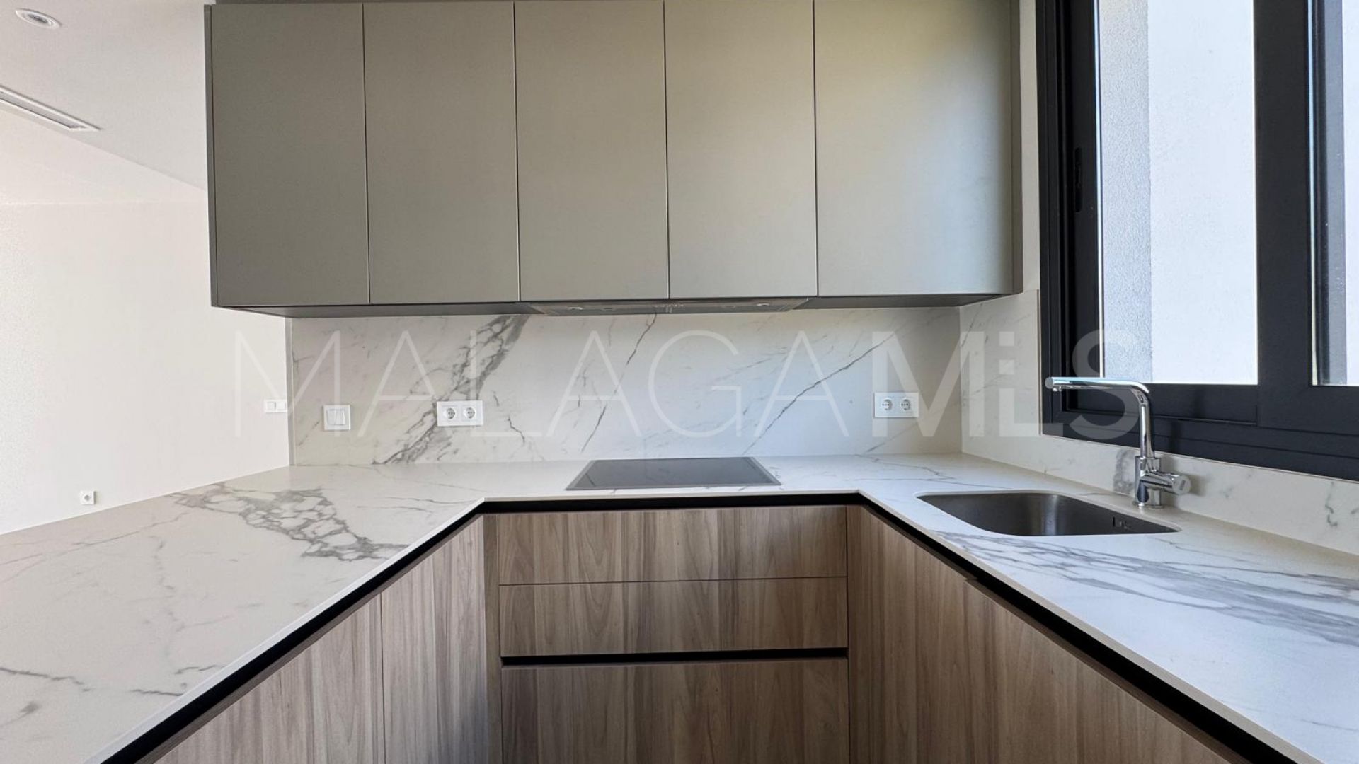 Ático for sale in Estepona de 3 bedrooms