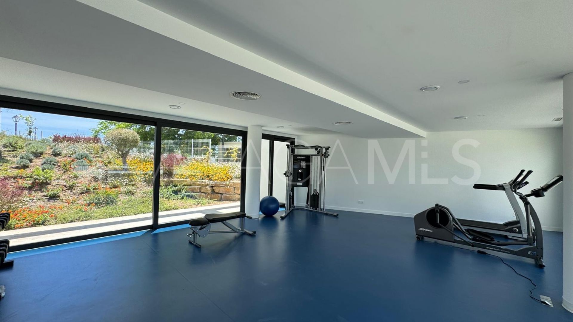 Ático for sale in Estepona de 3 bedrooms