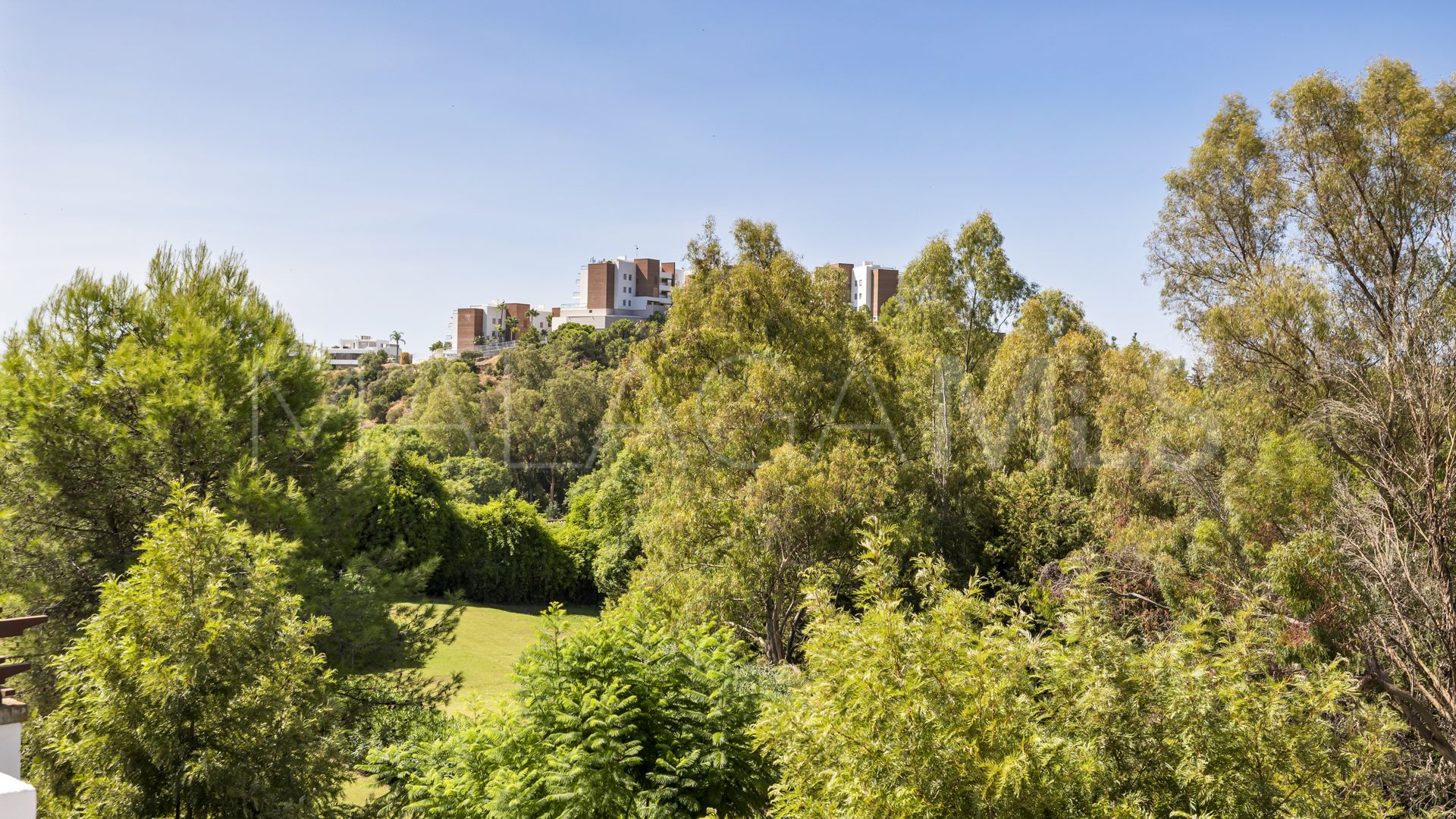 For sale Benahavis 2 bedrooms penthouse