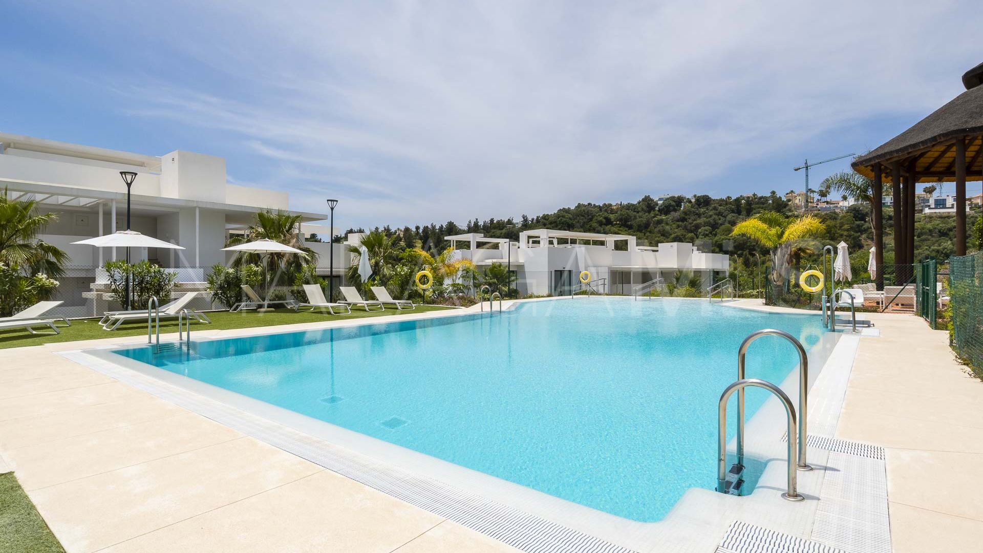 Se vende apartamento with 2 bedrooms in Benahavis