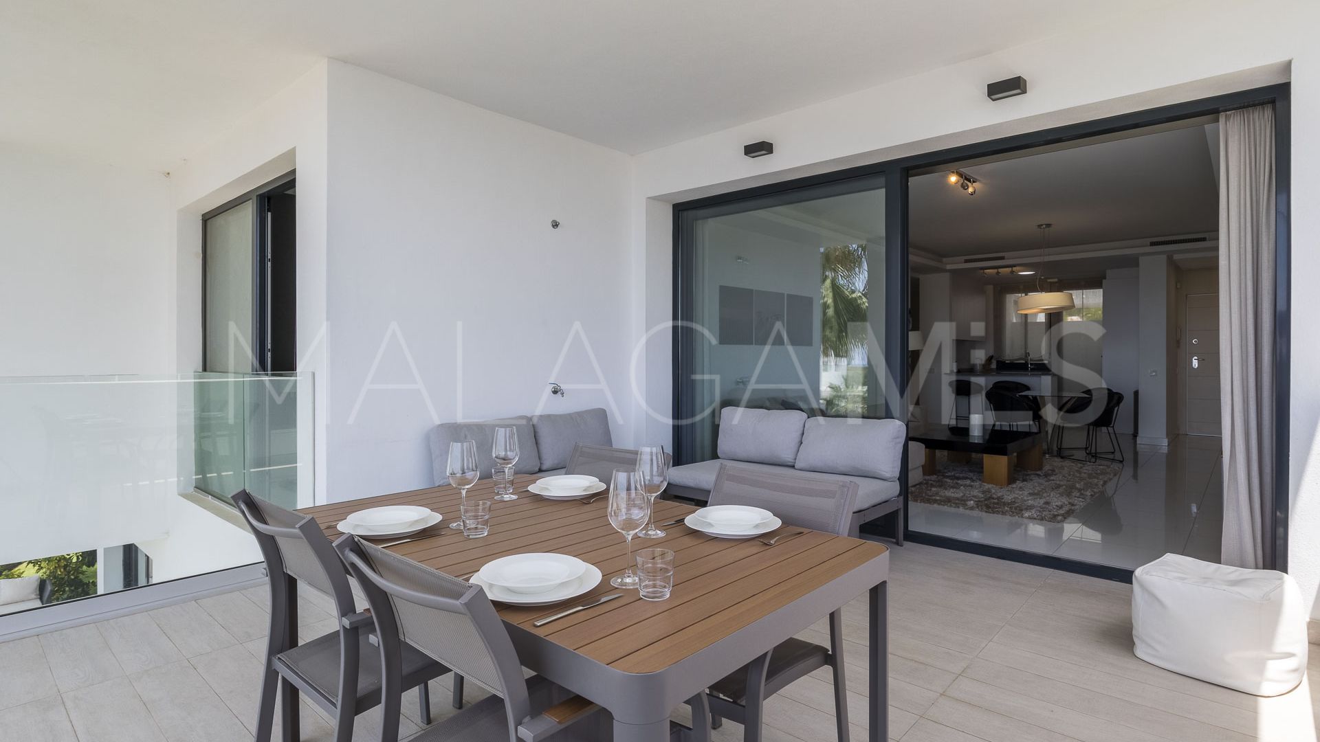 Se vende apartamento with 2 bedrooms in Benahavis