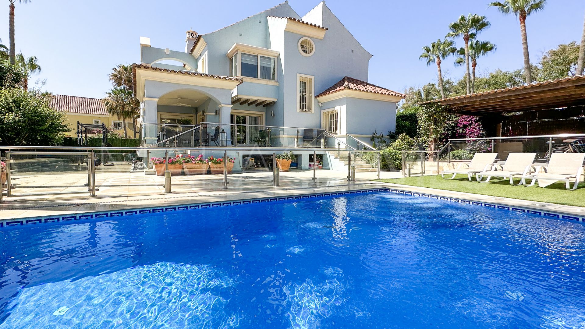 For sale villa in Marbella City