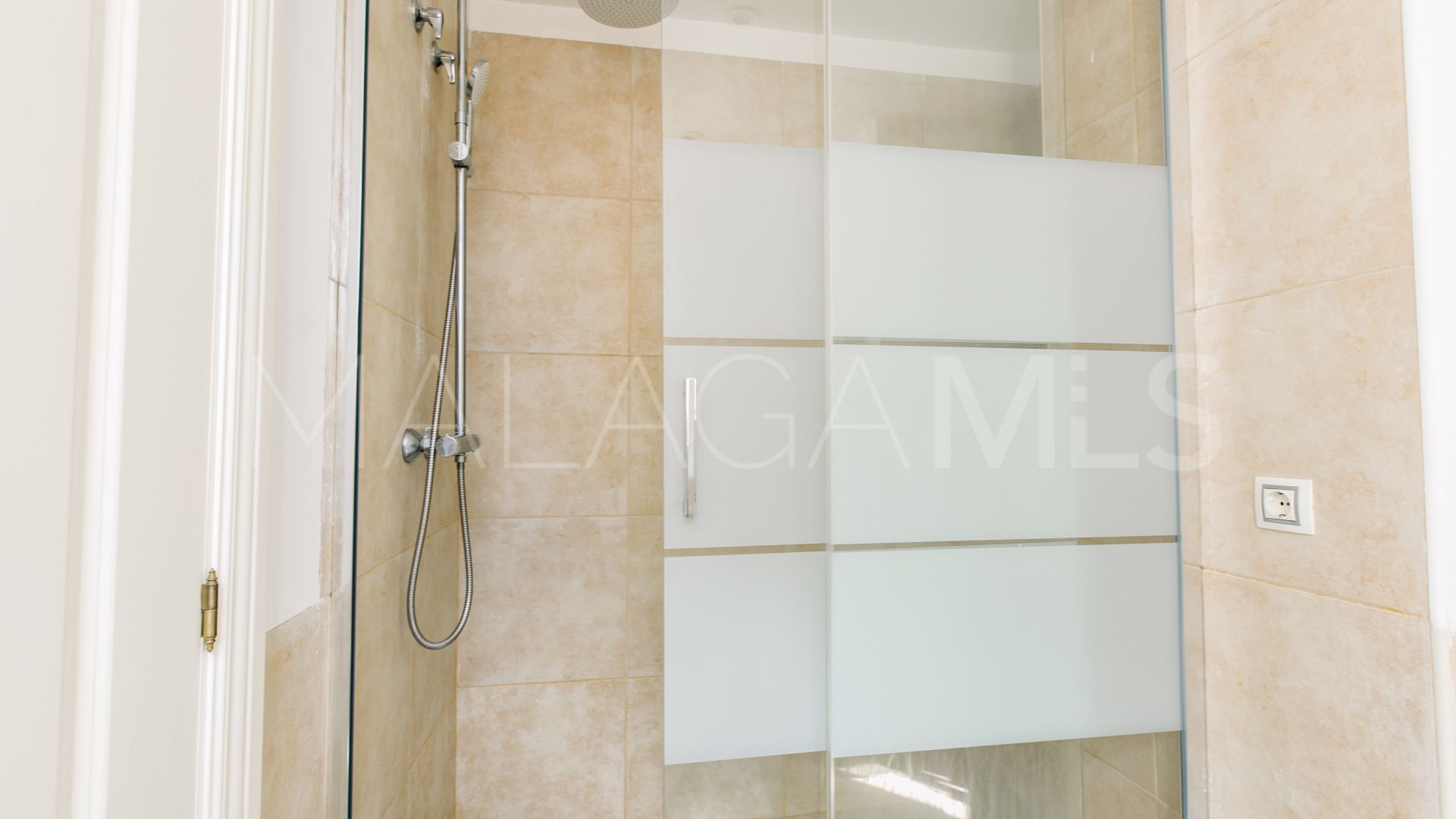 Villa in La Resina Golf for sale