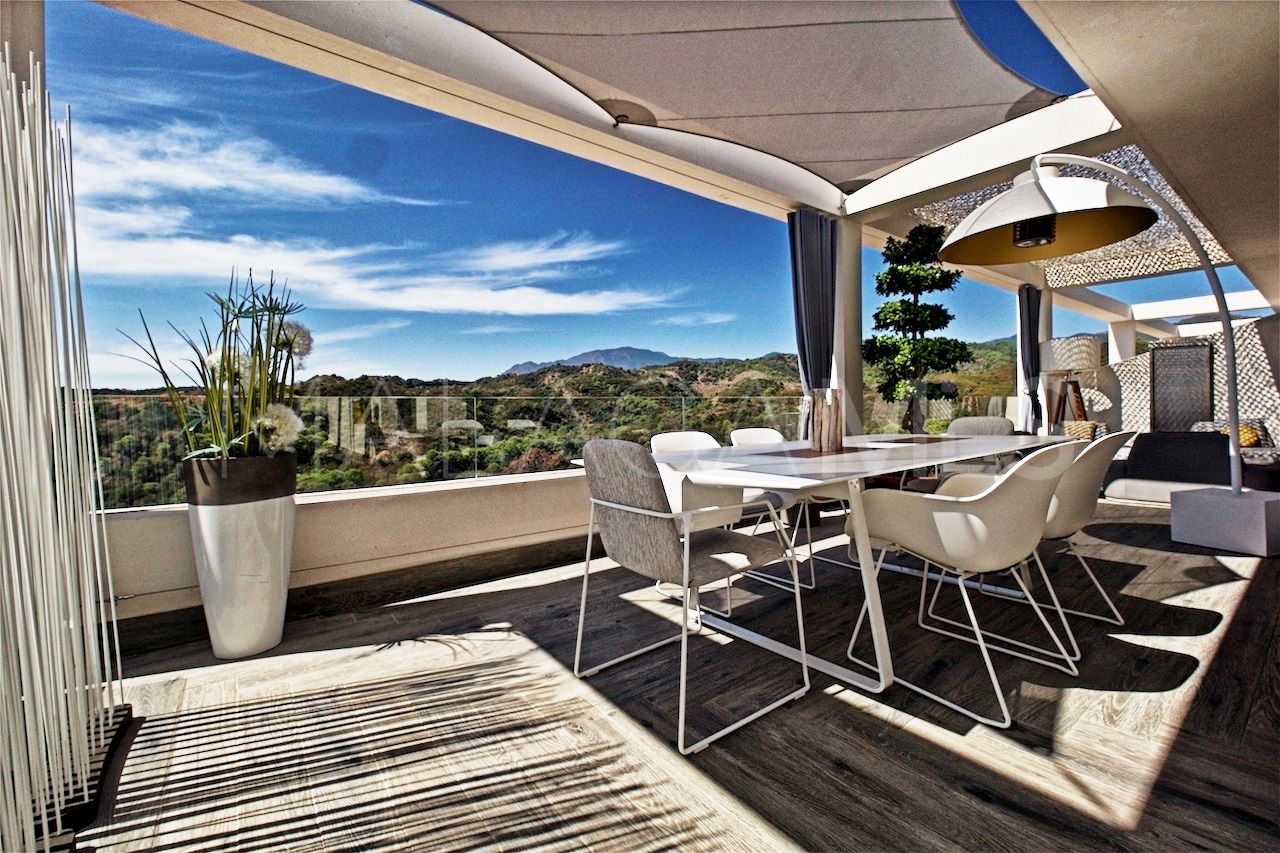 Duplex penthouse with 2 bedrooms for sale in Estepona