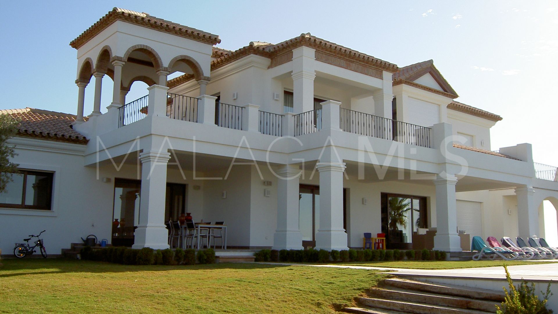 Villa for sale with 6 bedrooms in Los Flamingos Golf