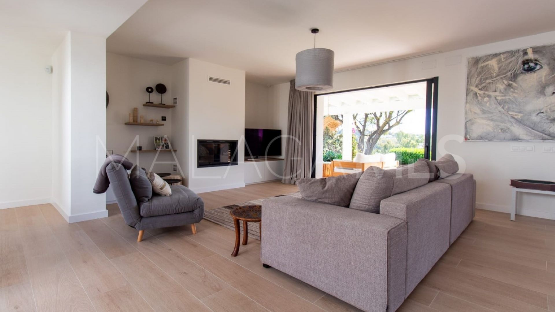 Villa for sale in Altos del Paraiso with 4 bedrooms
