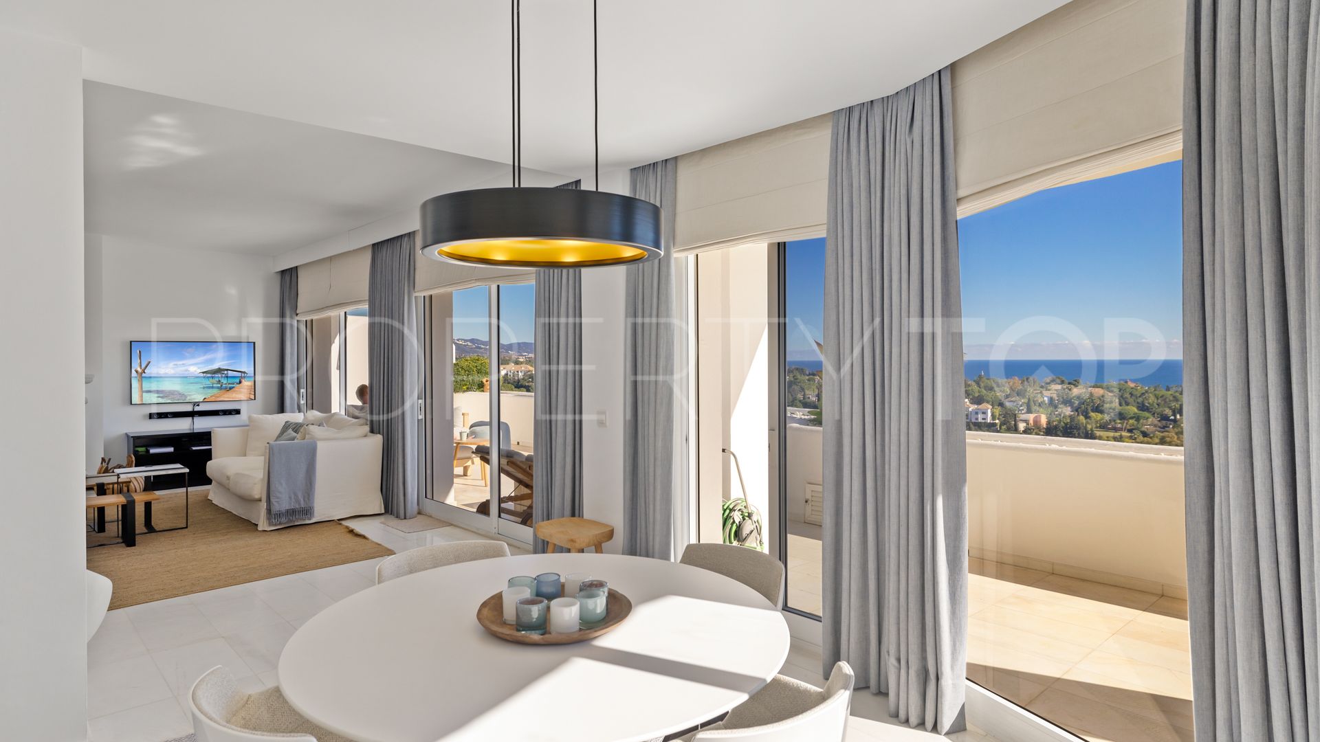 Marbella Golden Mile, atico duplex en venta de 3 dormitorios