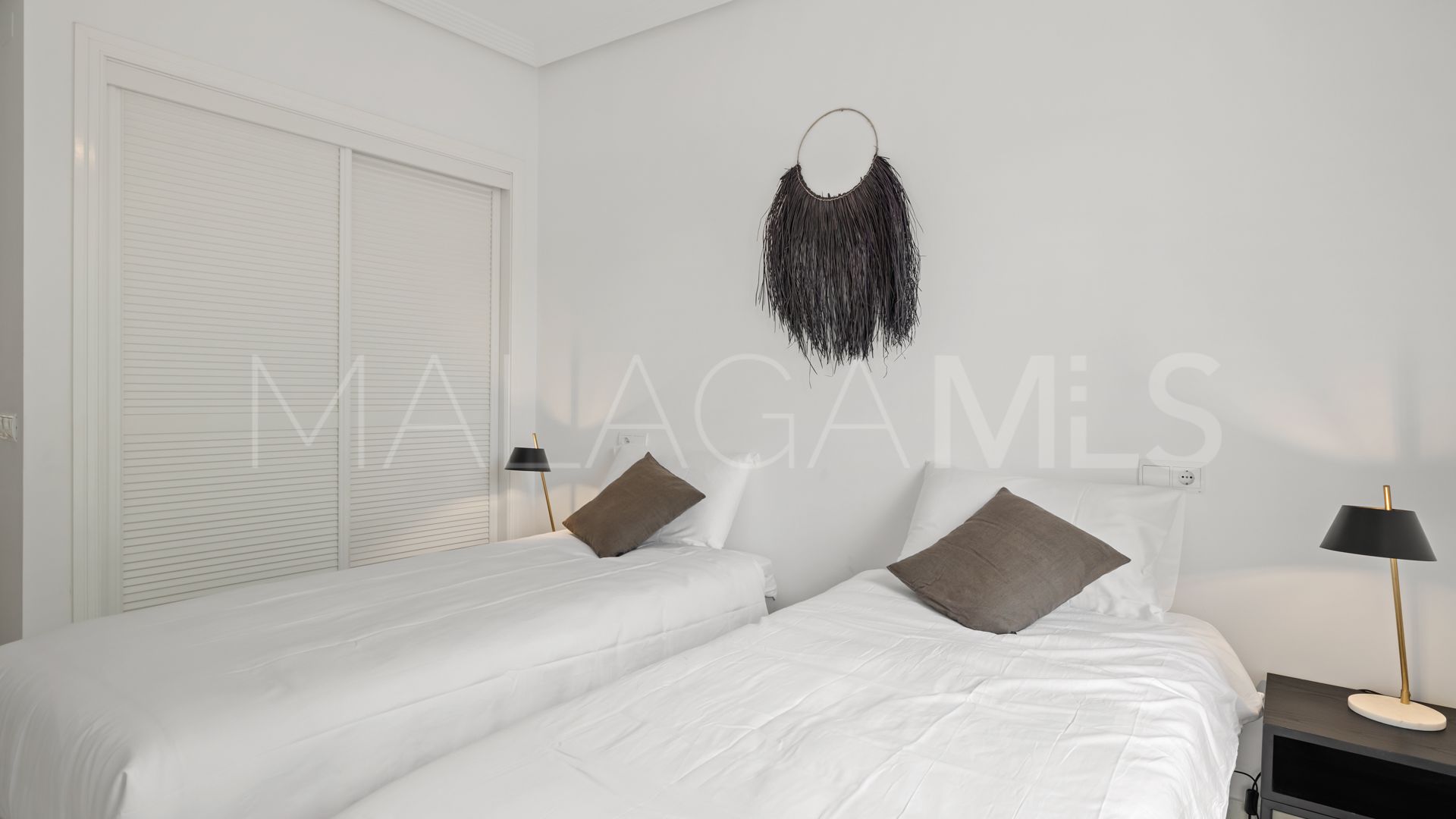 Apartamento planta baja for sale in Benahavis de 2 bedrooms