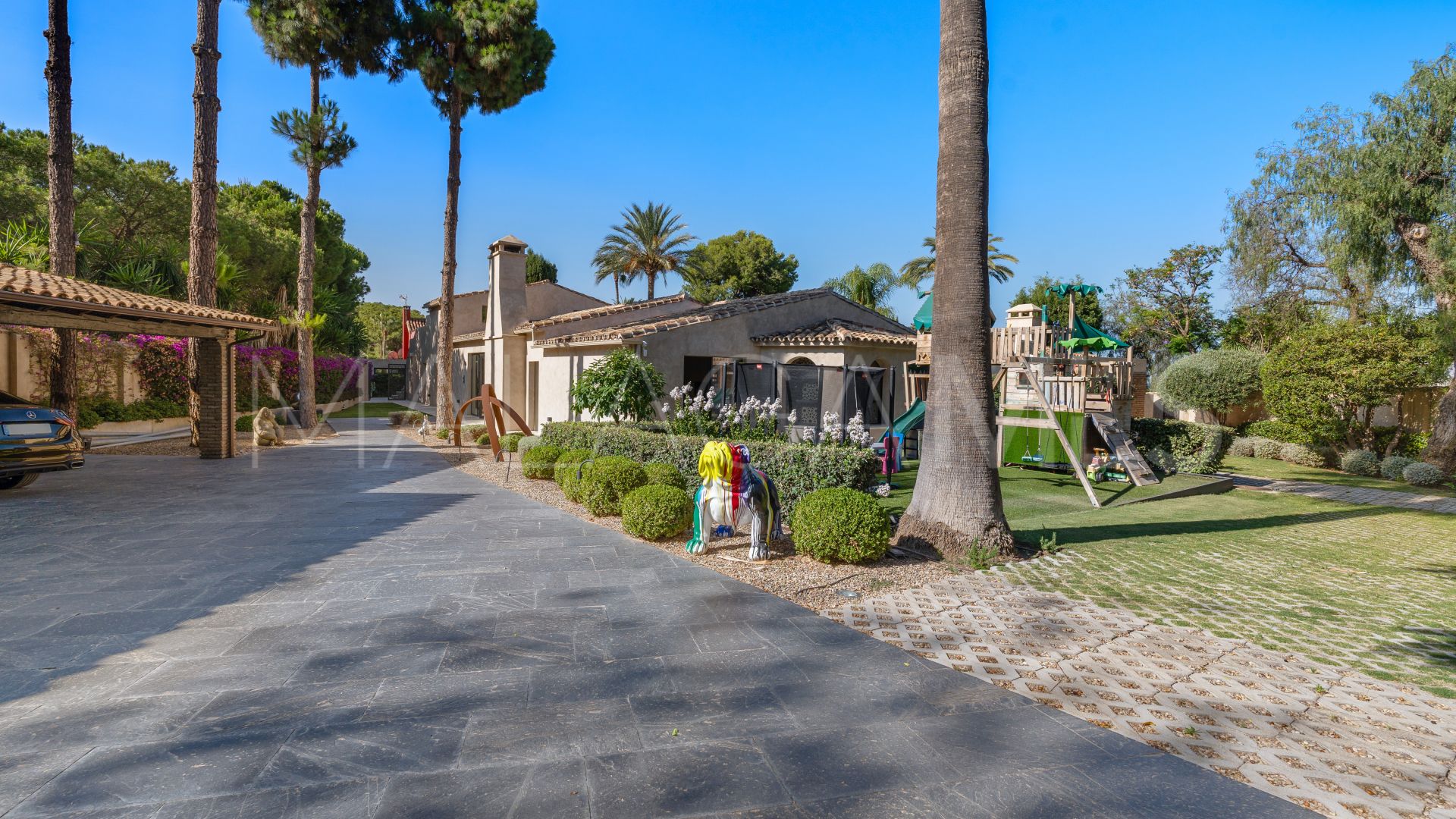 Villa for sale in Marbella
