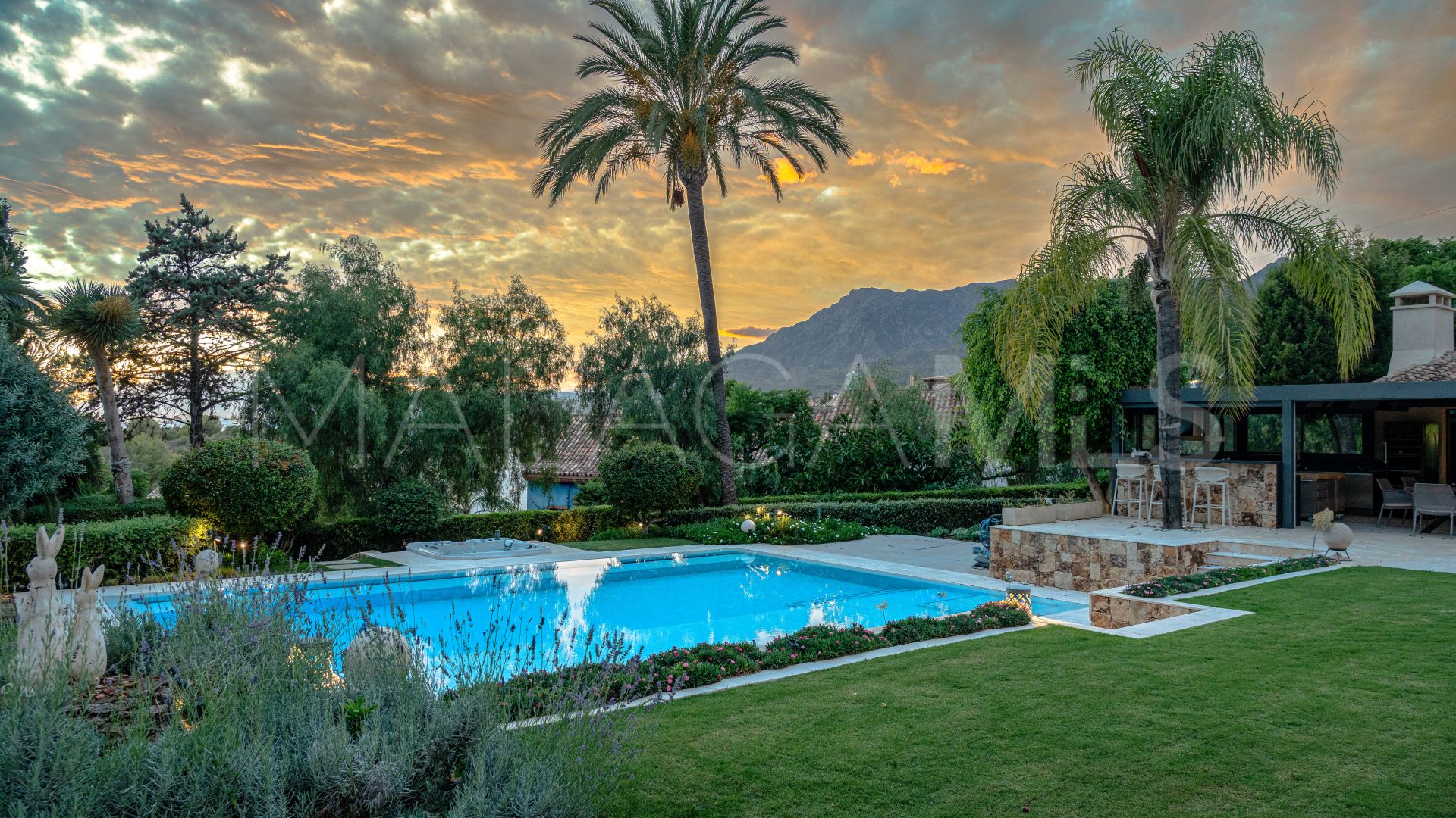 Villa for sale in Marbella