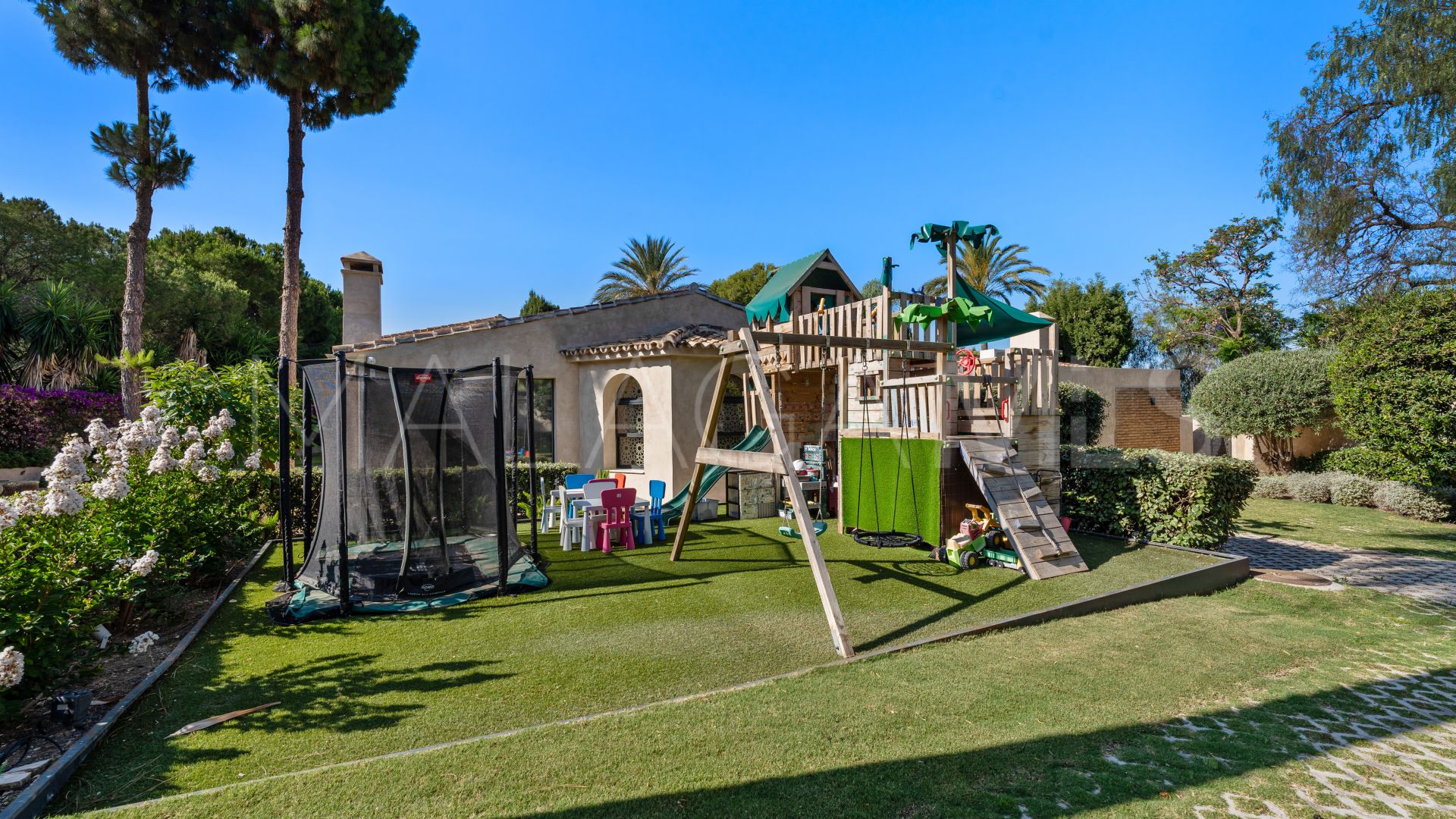 Villa for sale in Marbella