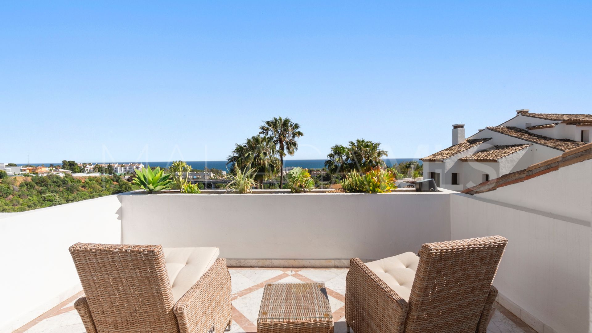 Zweistöckiges penthouse for sale in Marbella Goldene Meile