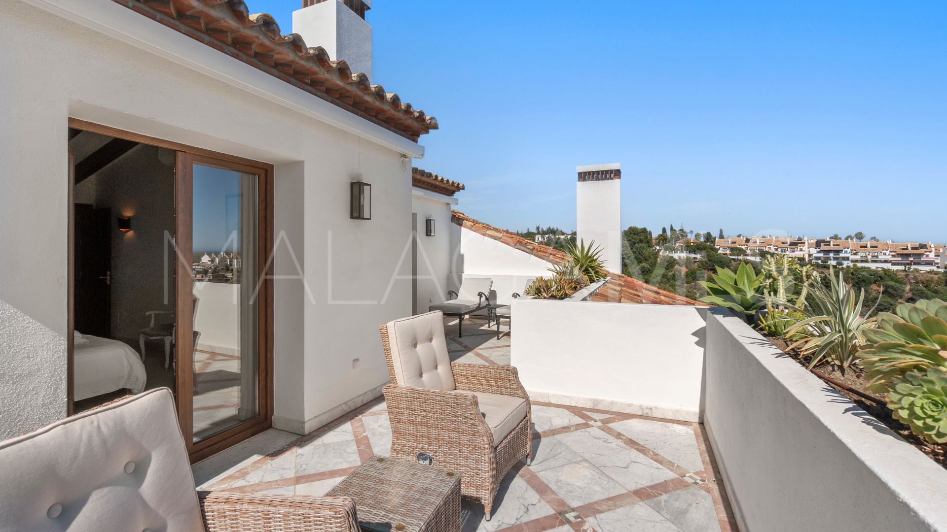 Zweistöckiges penthouse for sale in Marbella Goldene Meile