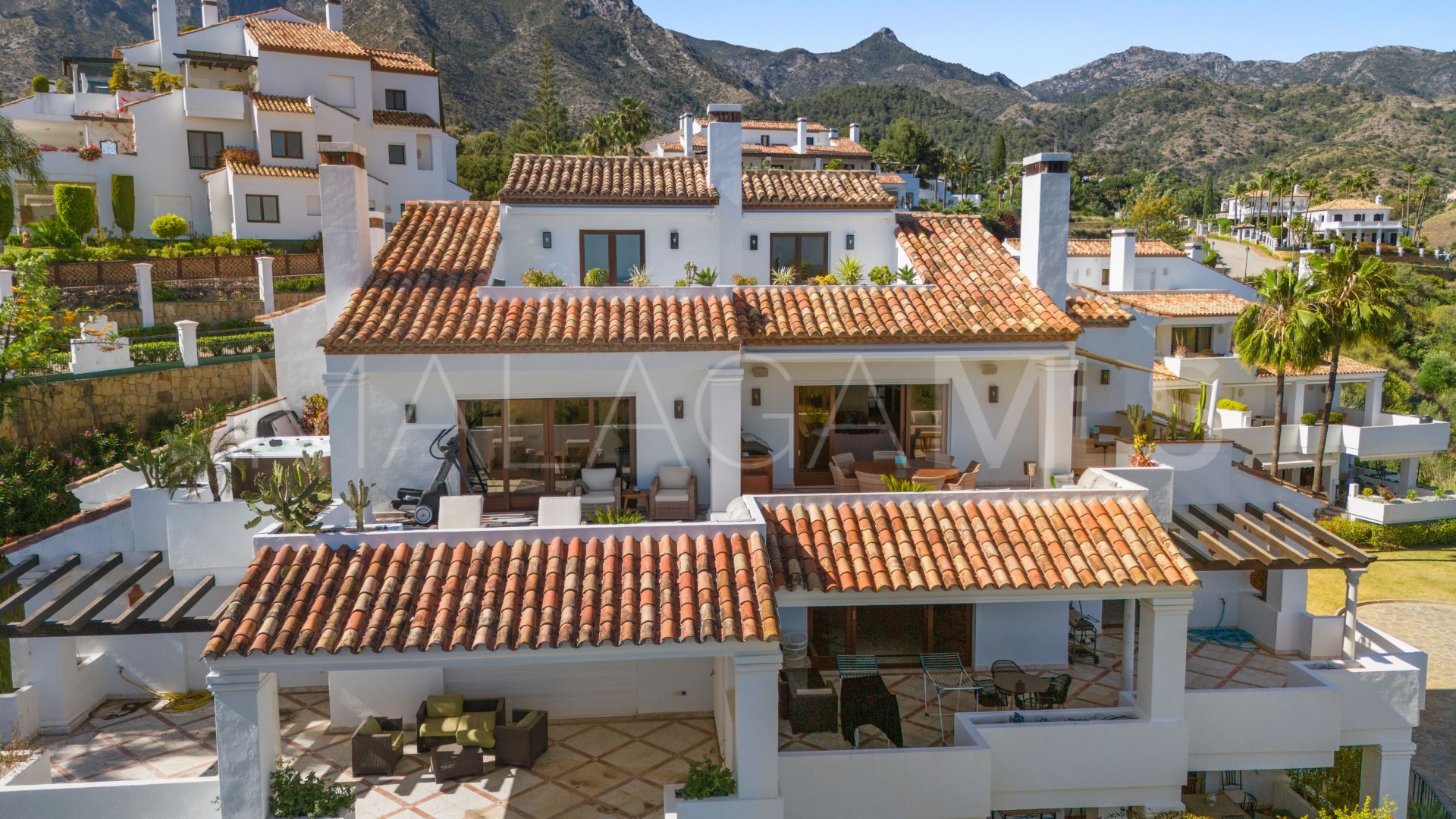 Zweistöckiges penthouse for sale in Marbella Goldene Meile