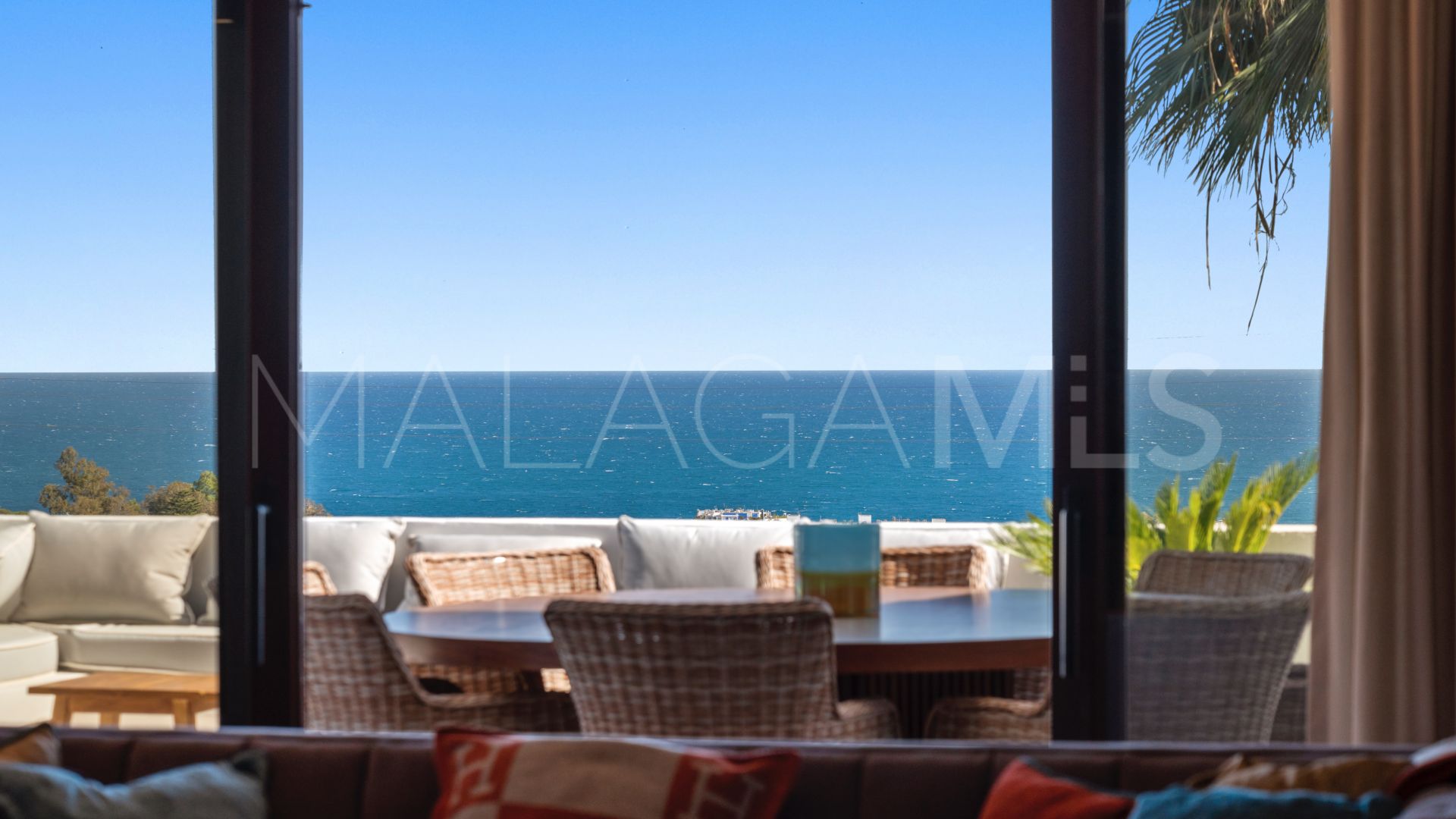 Zweistöckiges penthouse for sale in Marbella Goldene Meile