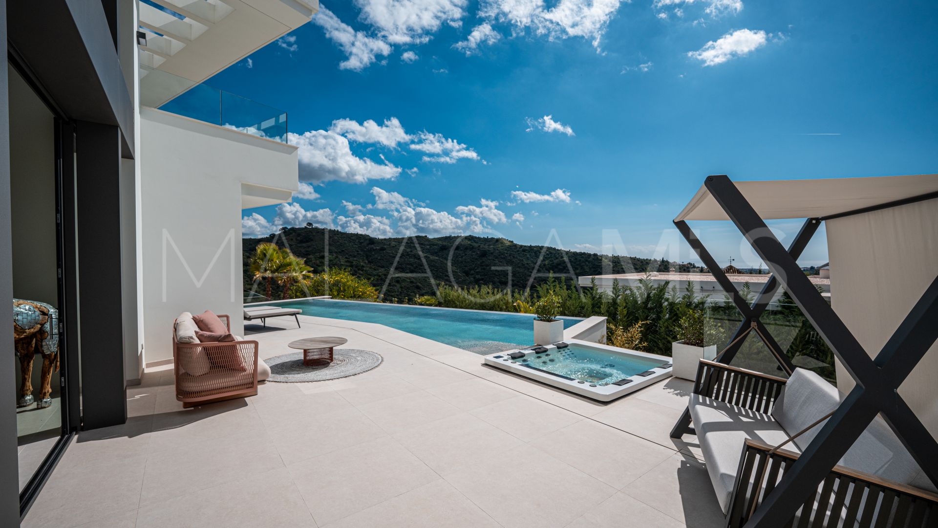Villa for sale in Lomas de La Quinta