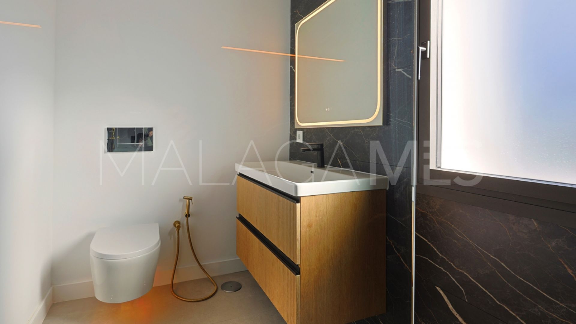 Wohnung for sale in Nueva Andalucia