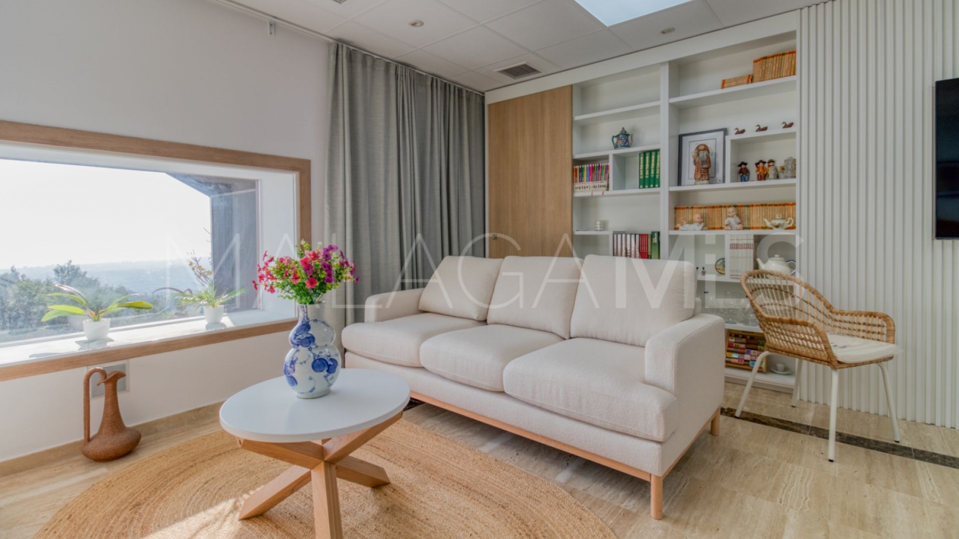 Villa for sale in Mijas
