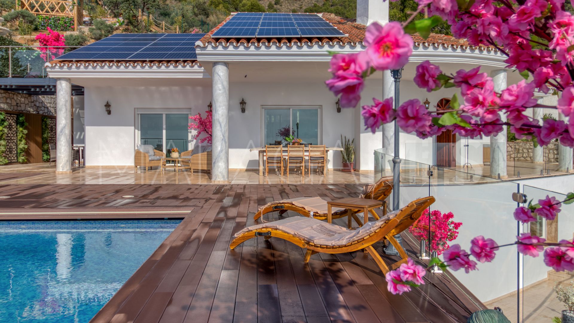 Villa for sale in Mijas