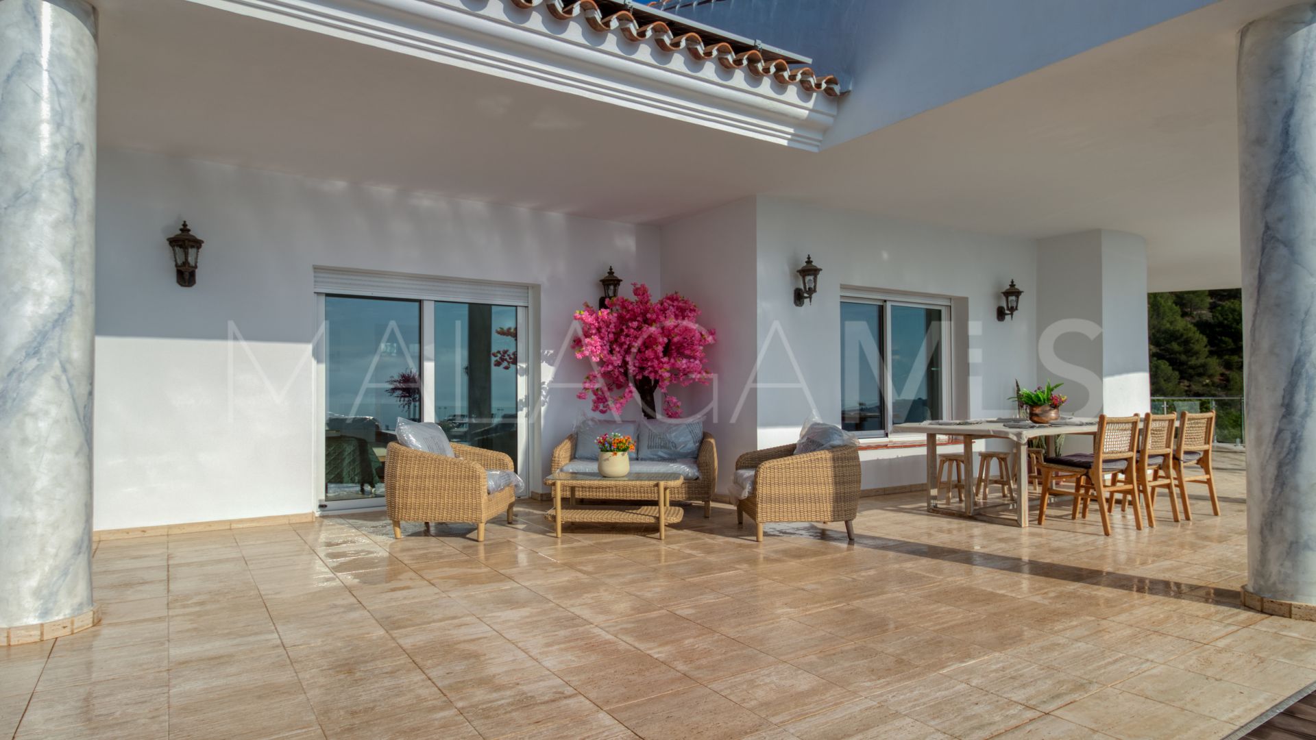 Villa for sale in Mijas