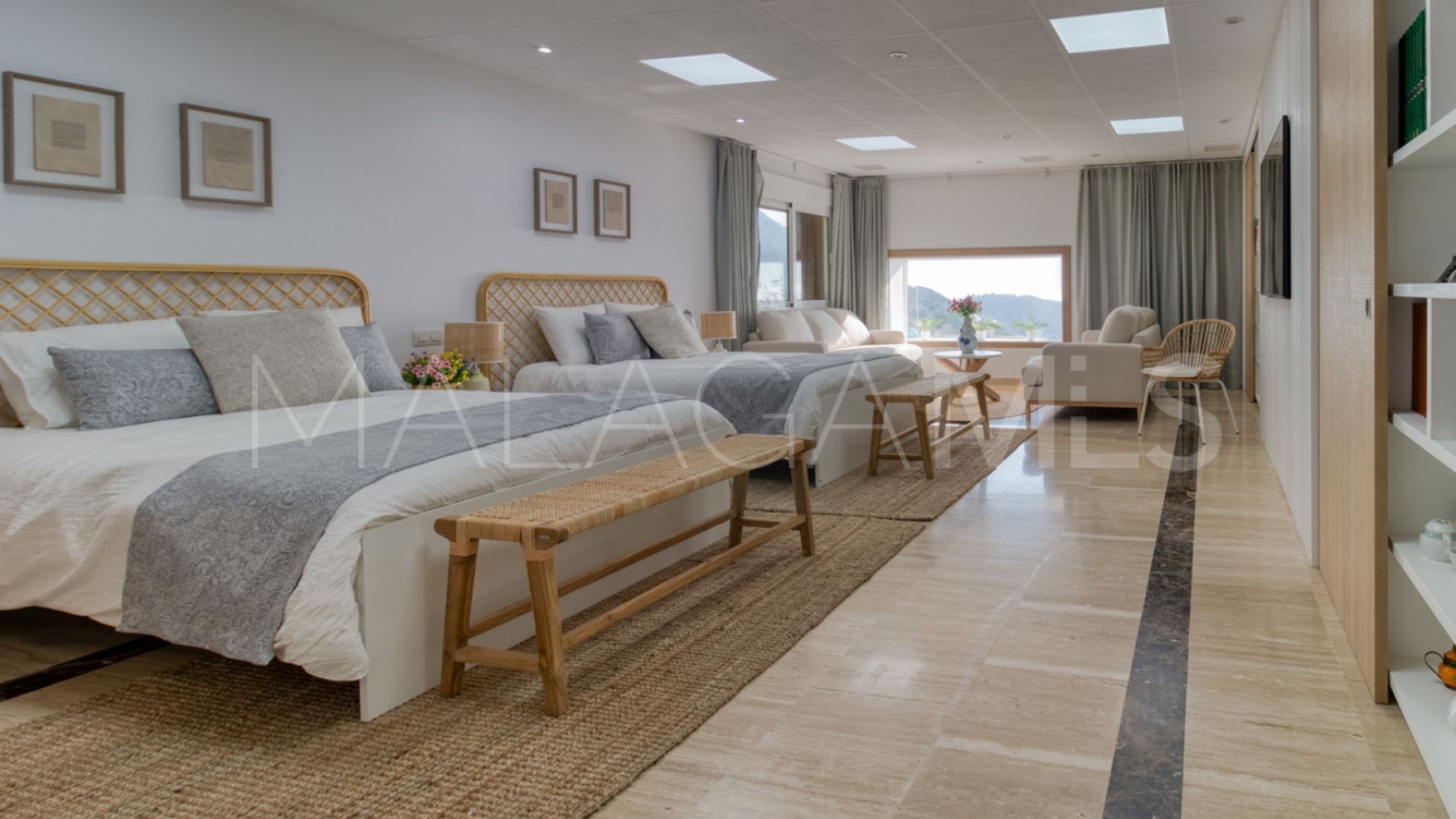 Villa for sale in Mijas