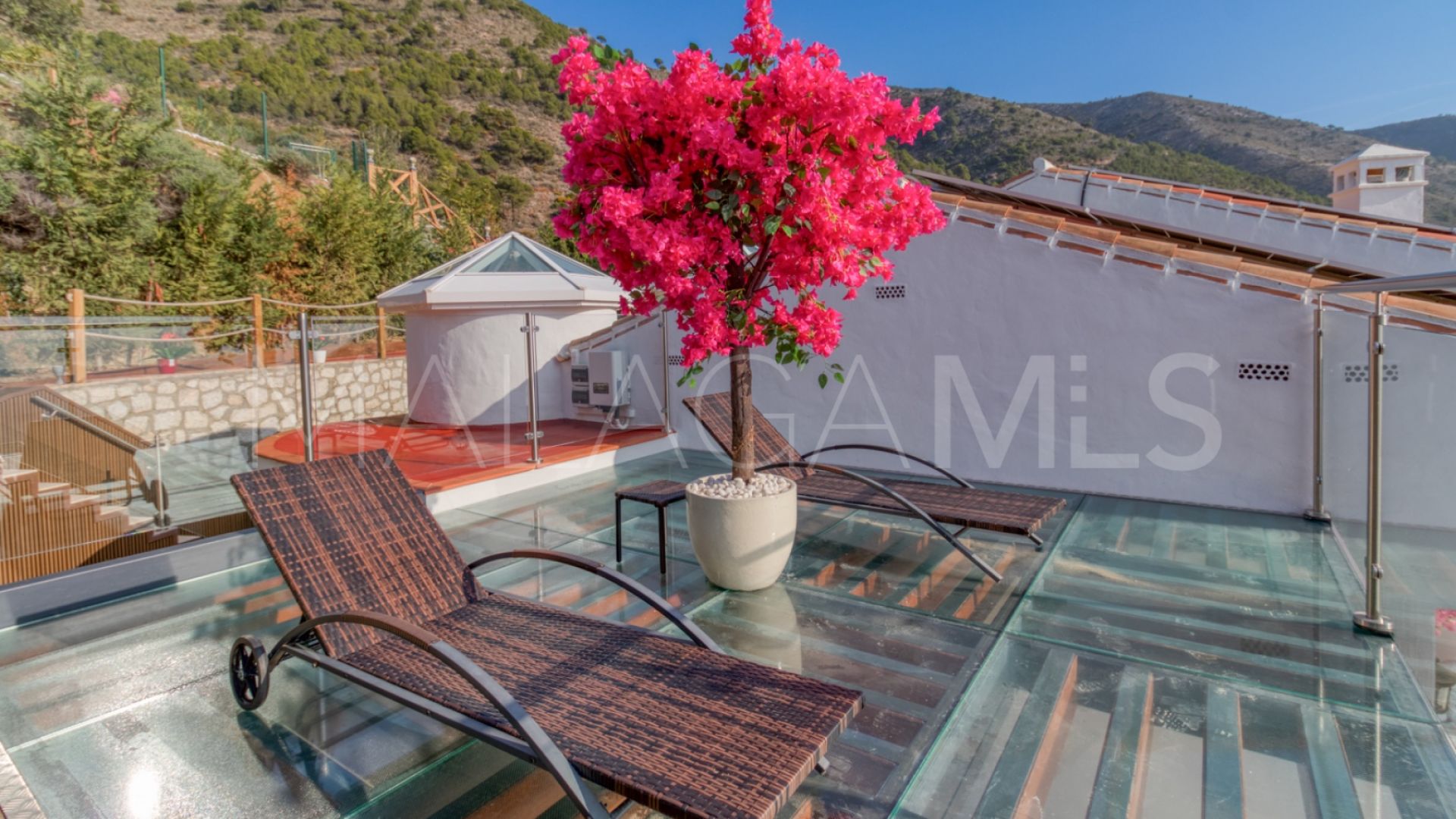 Villa for sale in Mijas