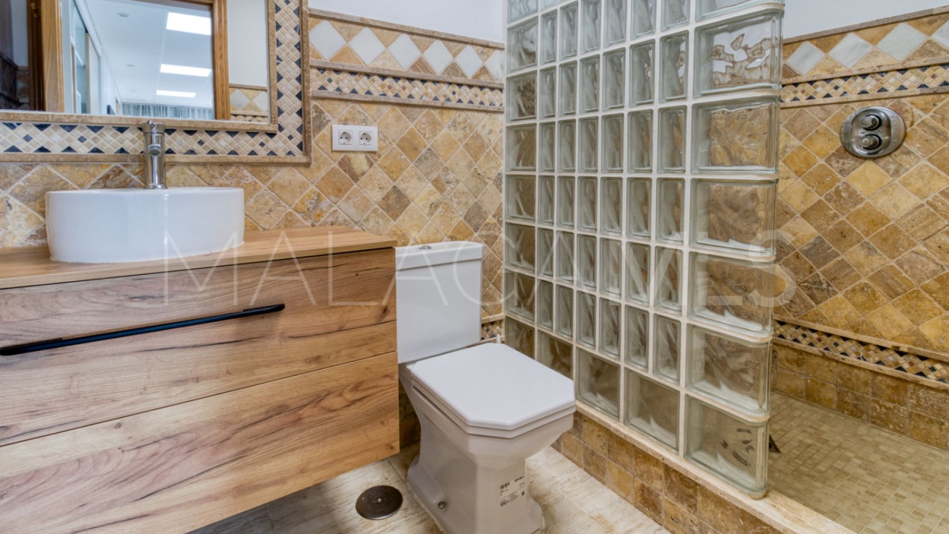 Villa for sale in Mijas