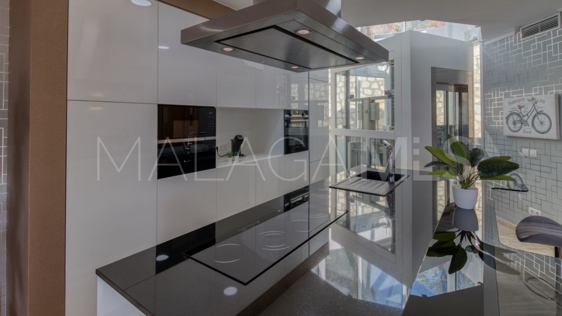 Villa for sale in Mijas