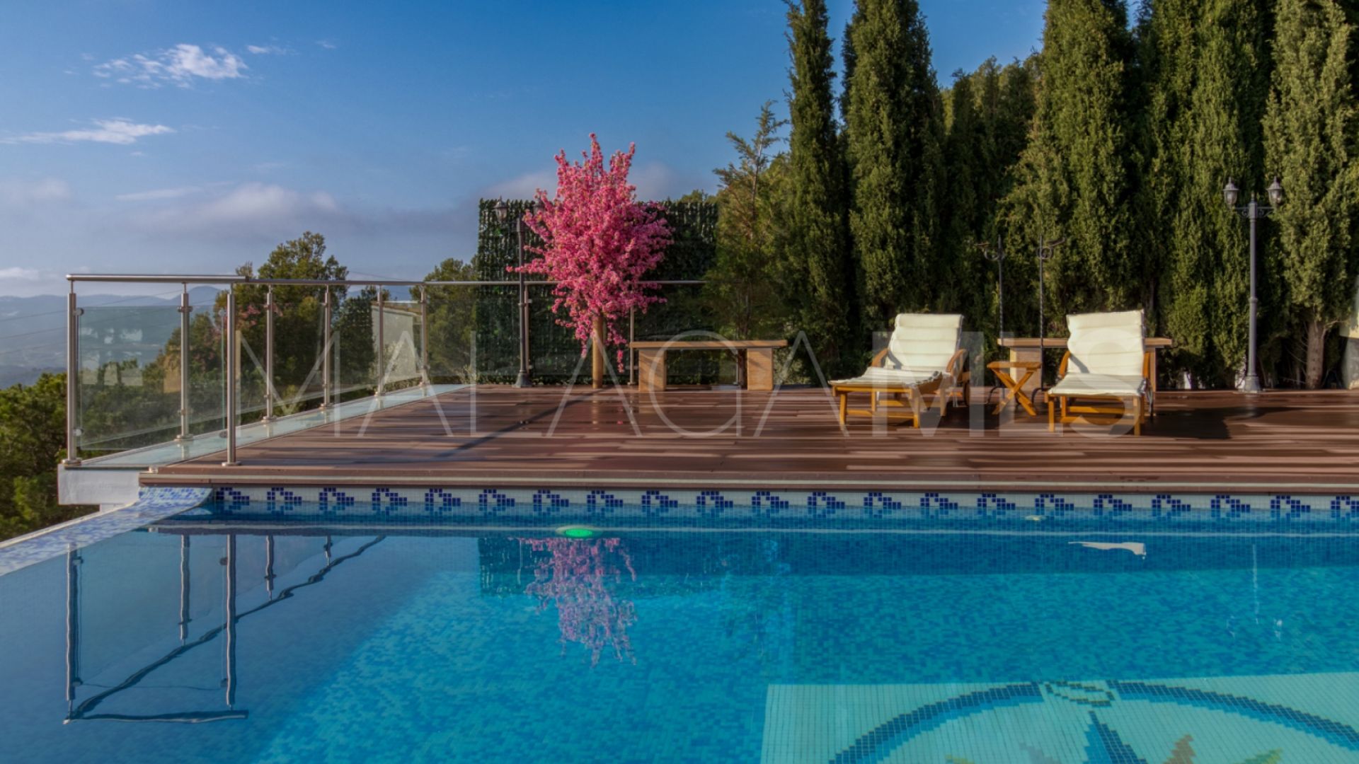 Villa for sale in Mijas