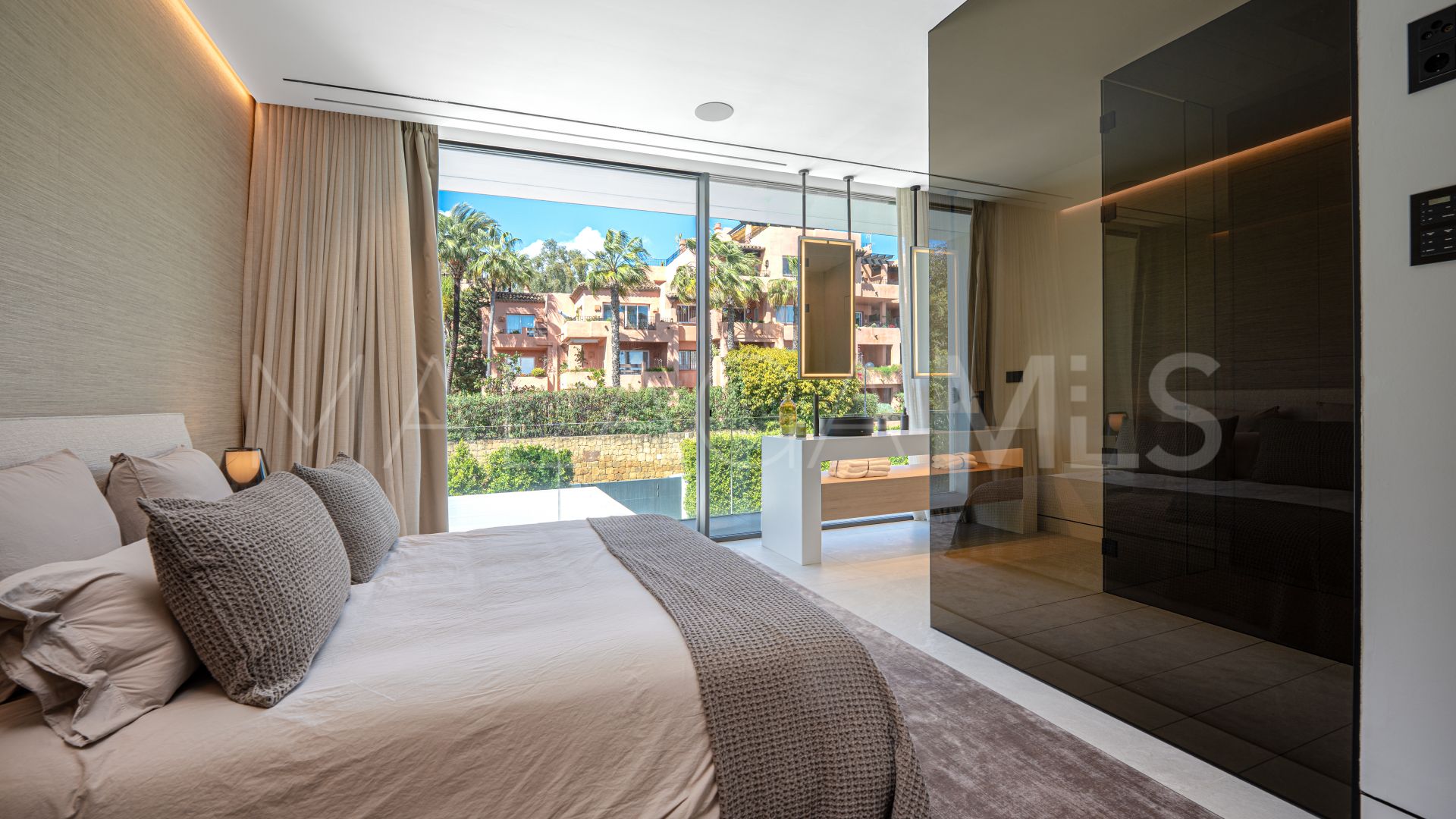 Villa for sale in Marbella Goldene Meile