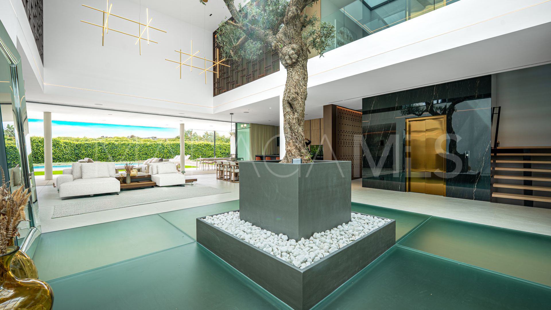 Villa for sale in Marbella Goldene Meile