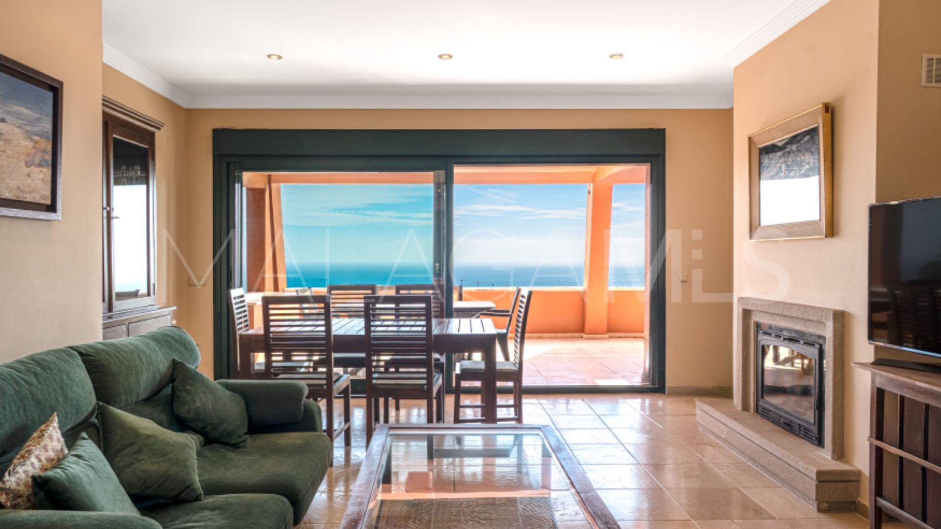 2 bedrooms penthouse for sale in Marbella East