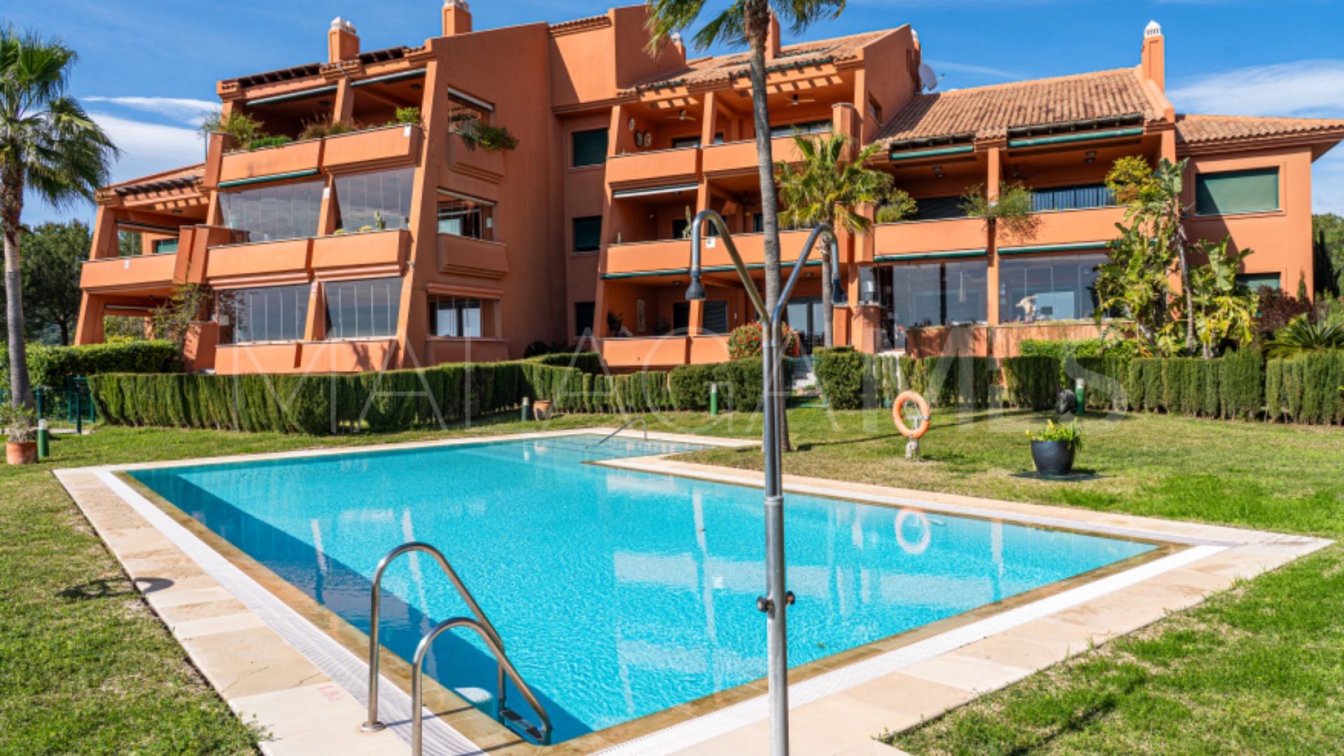 2 bedrooms penthouse for sale in Marbella East