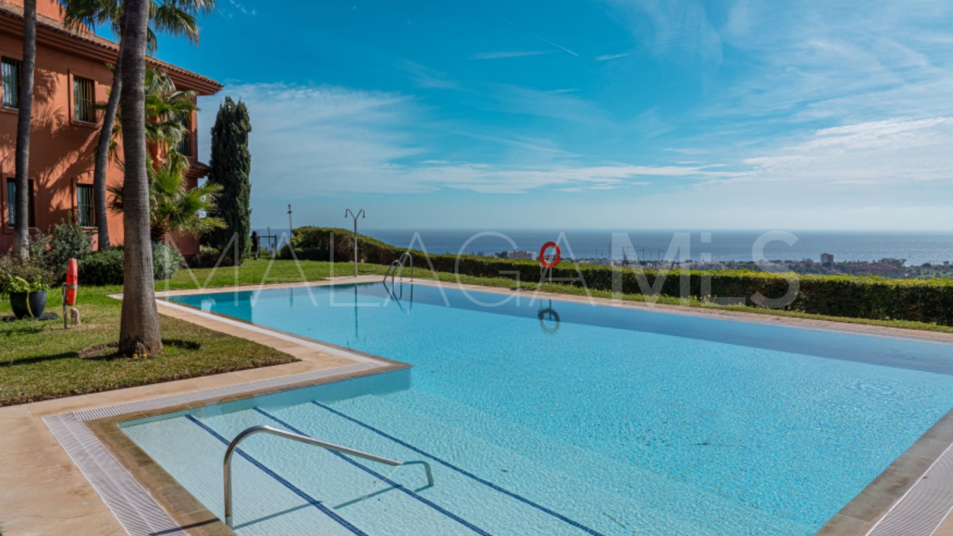 2 bedrooms penthouse for sale in Marbella East