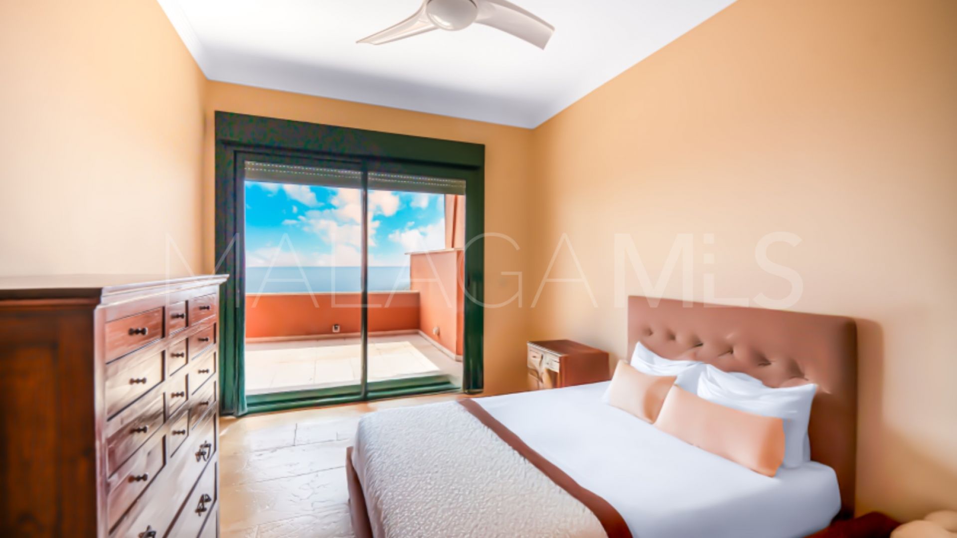 2 bedrooms penthouse for sale in Marbella East