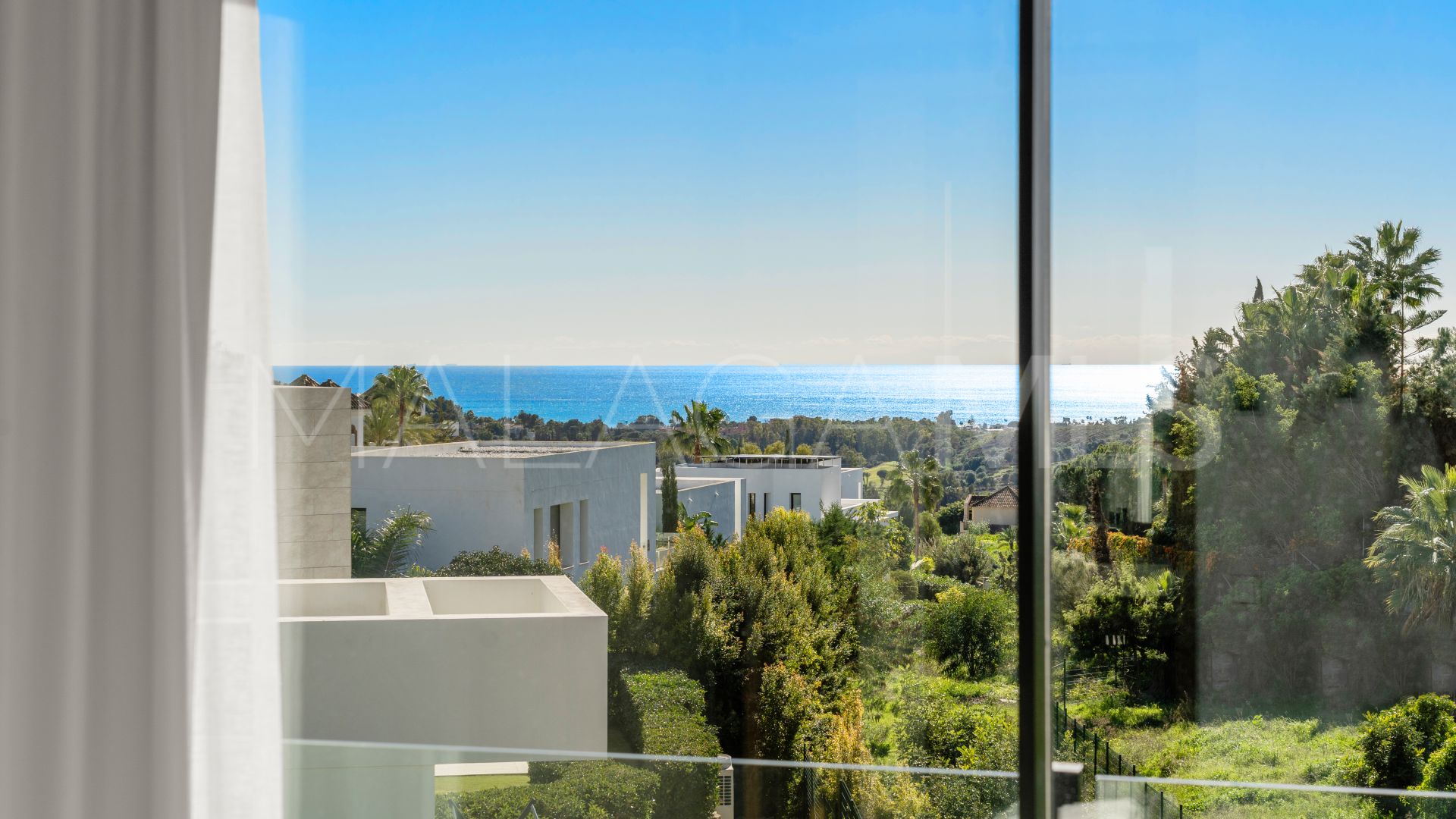 Villa for sale in Benahavis