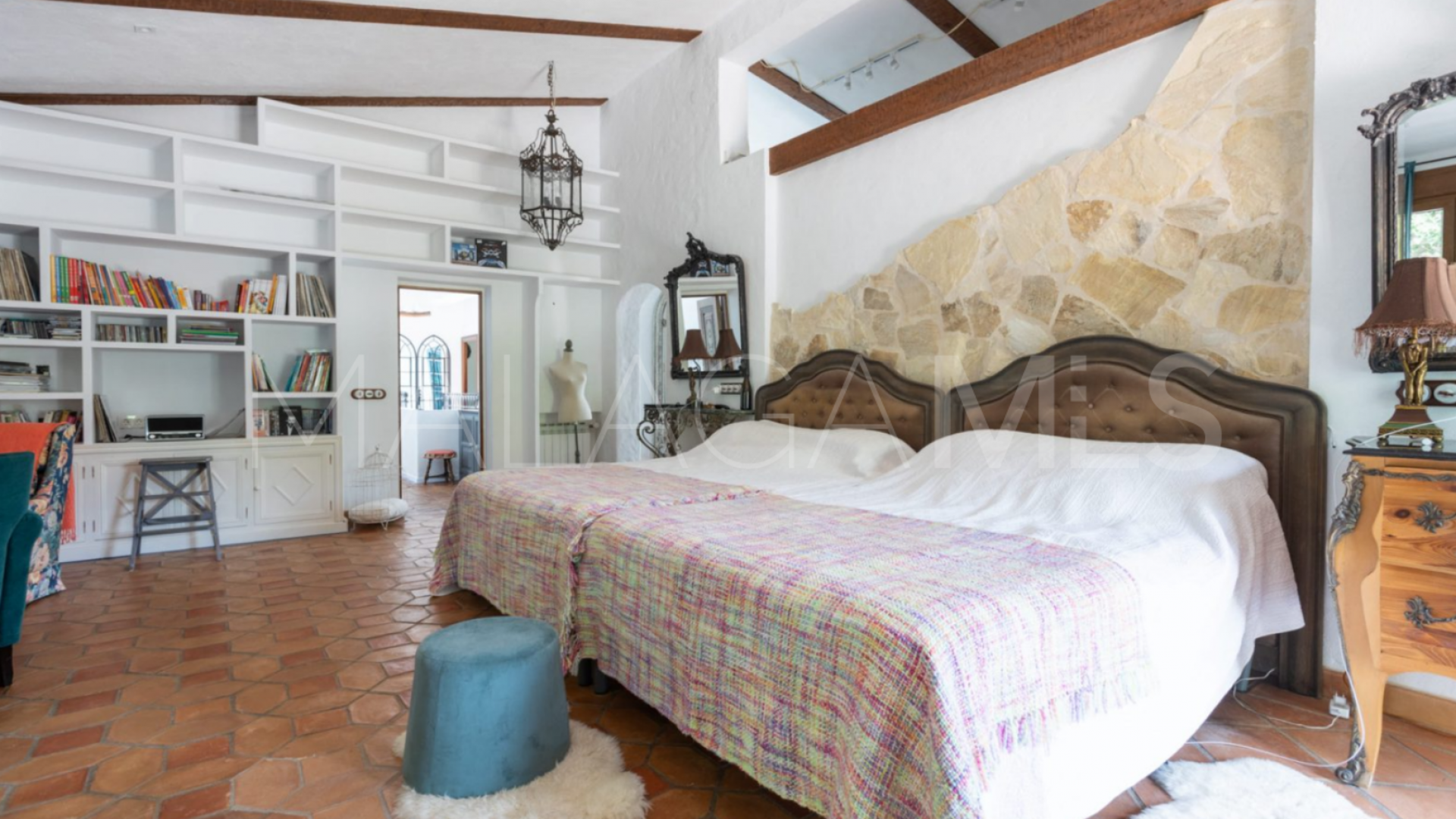 Villa for sale in Guadalmina Baja