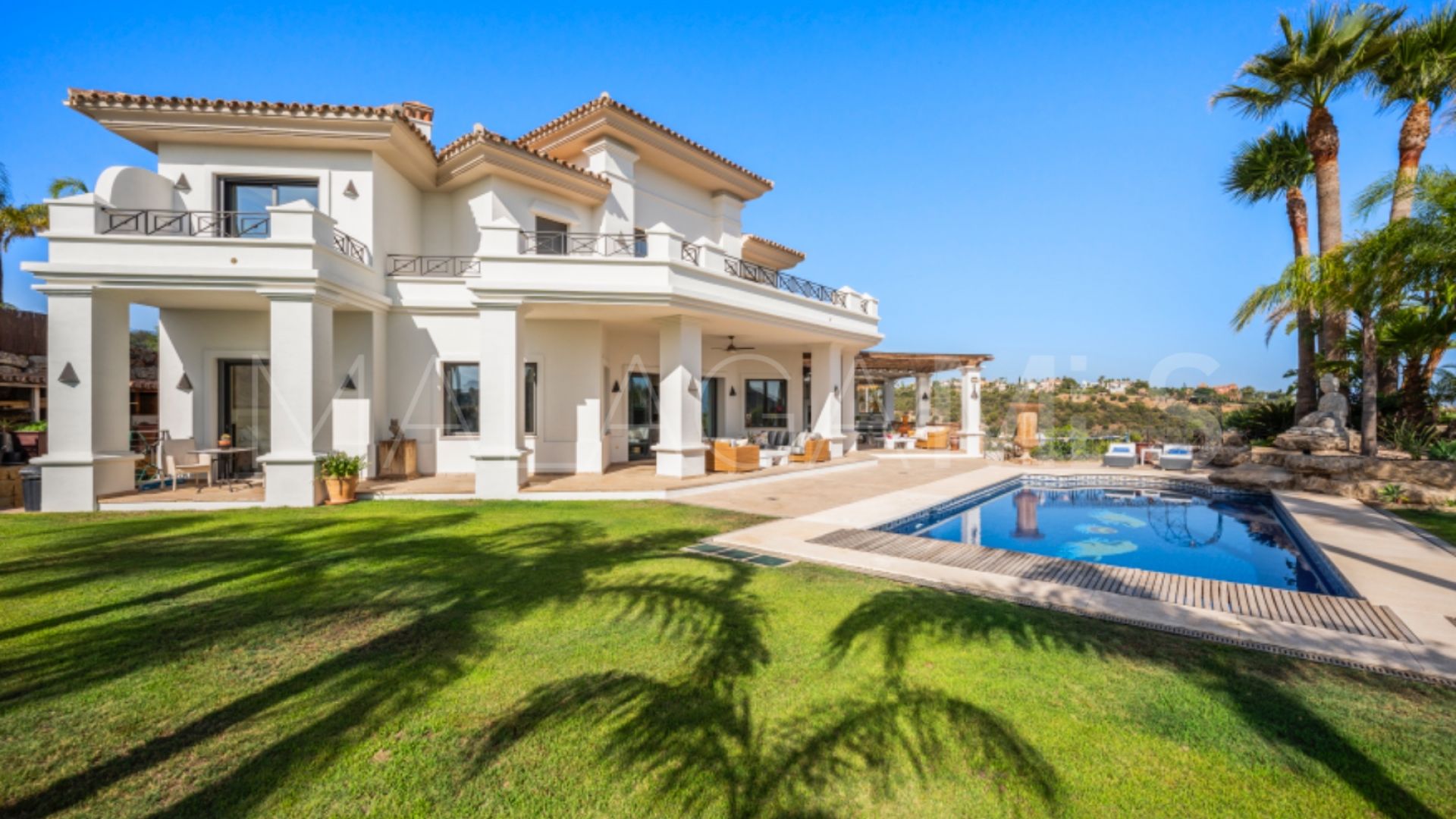 Villa for sale in Los Arqueros