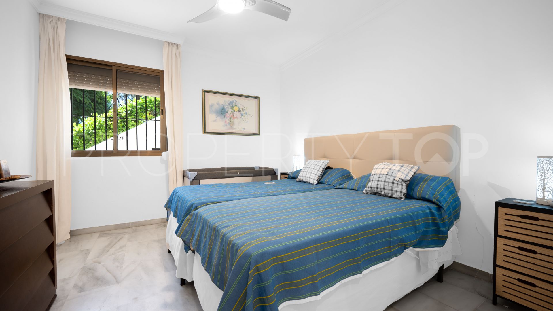 Comprar apartamento planta baja en Elviria