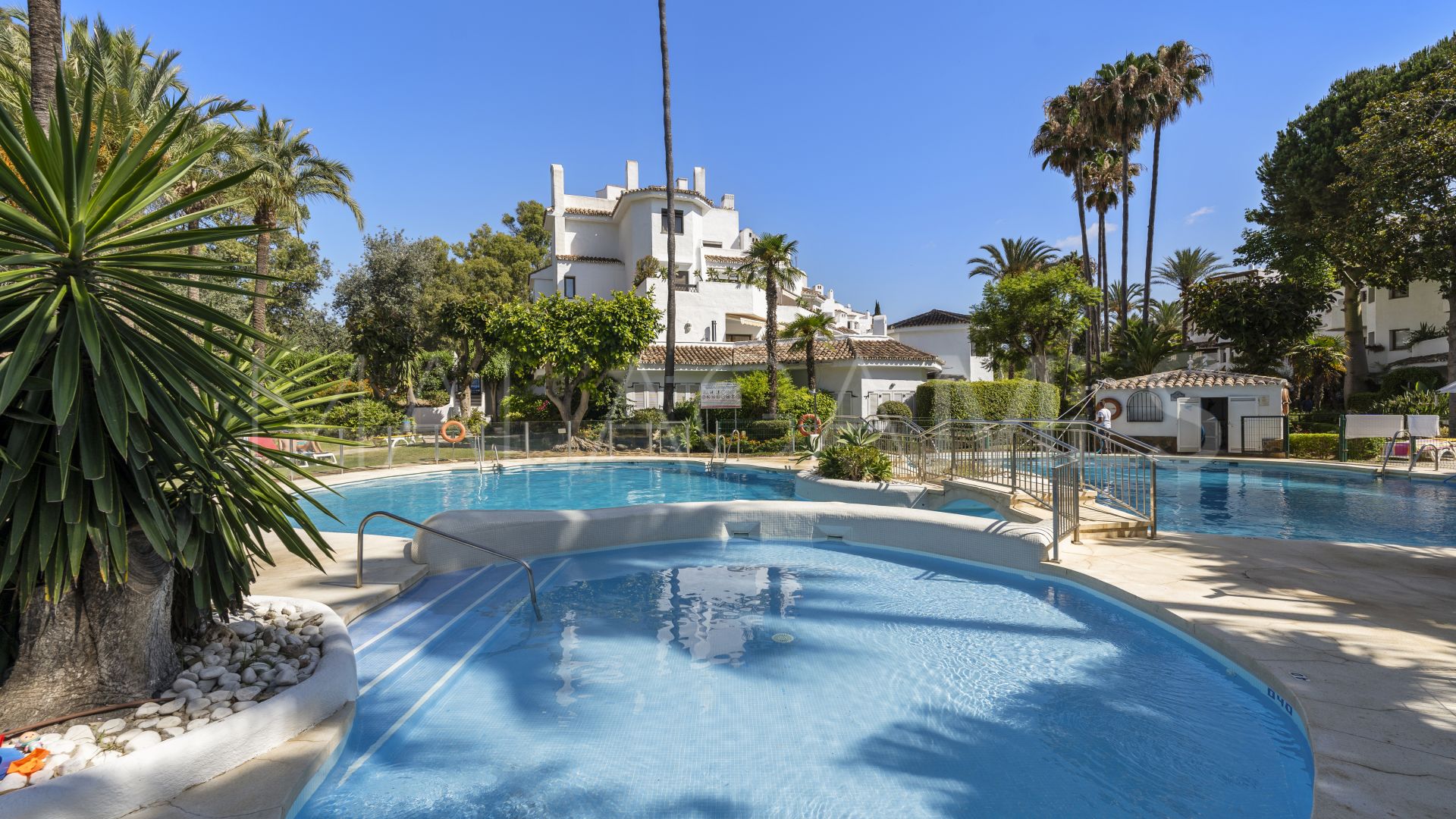 Marbella Este, apartamento planta baja de 3 bedrooms a la venta