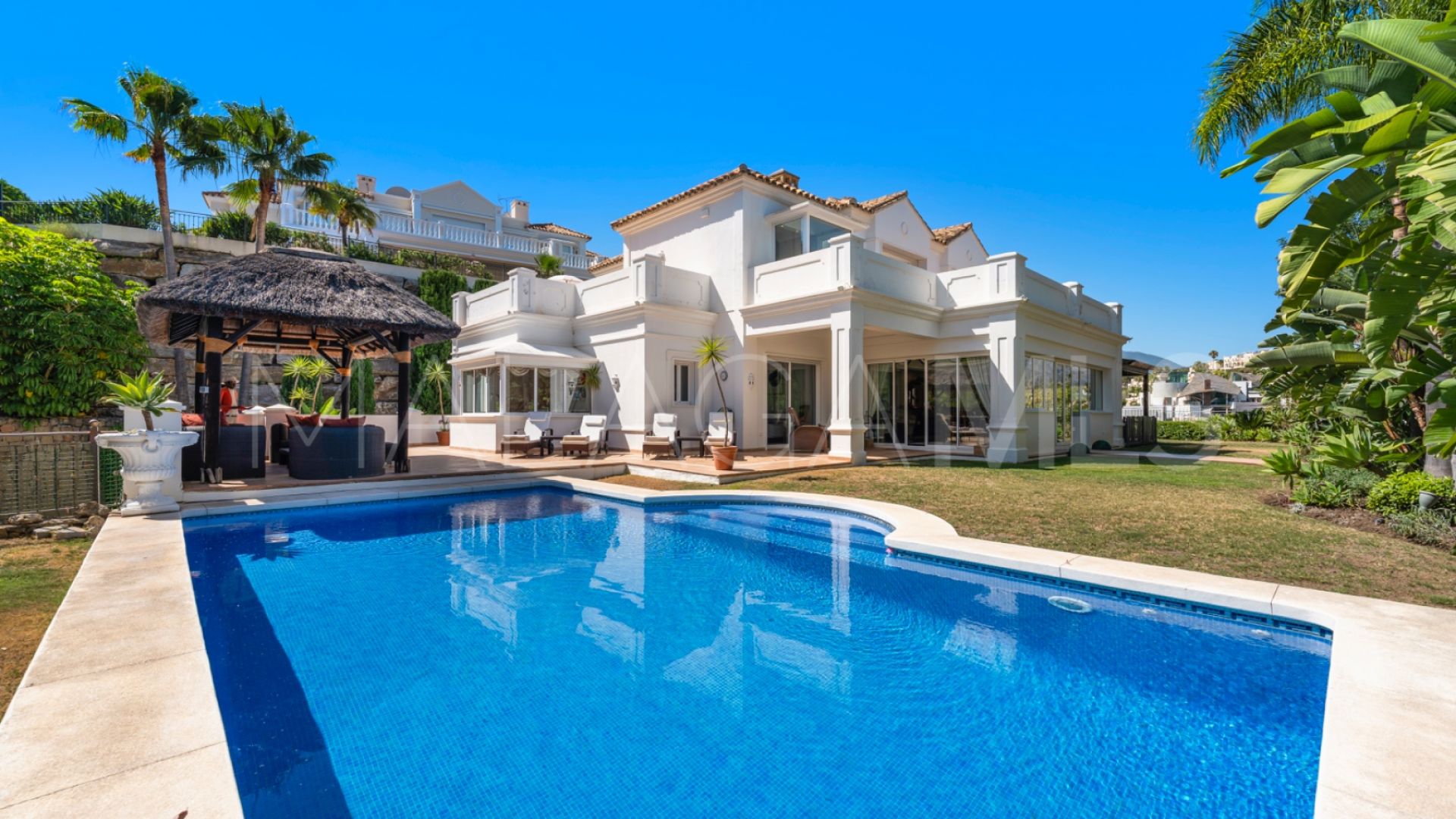 Villa for sale in El Herrojo