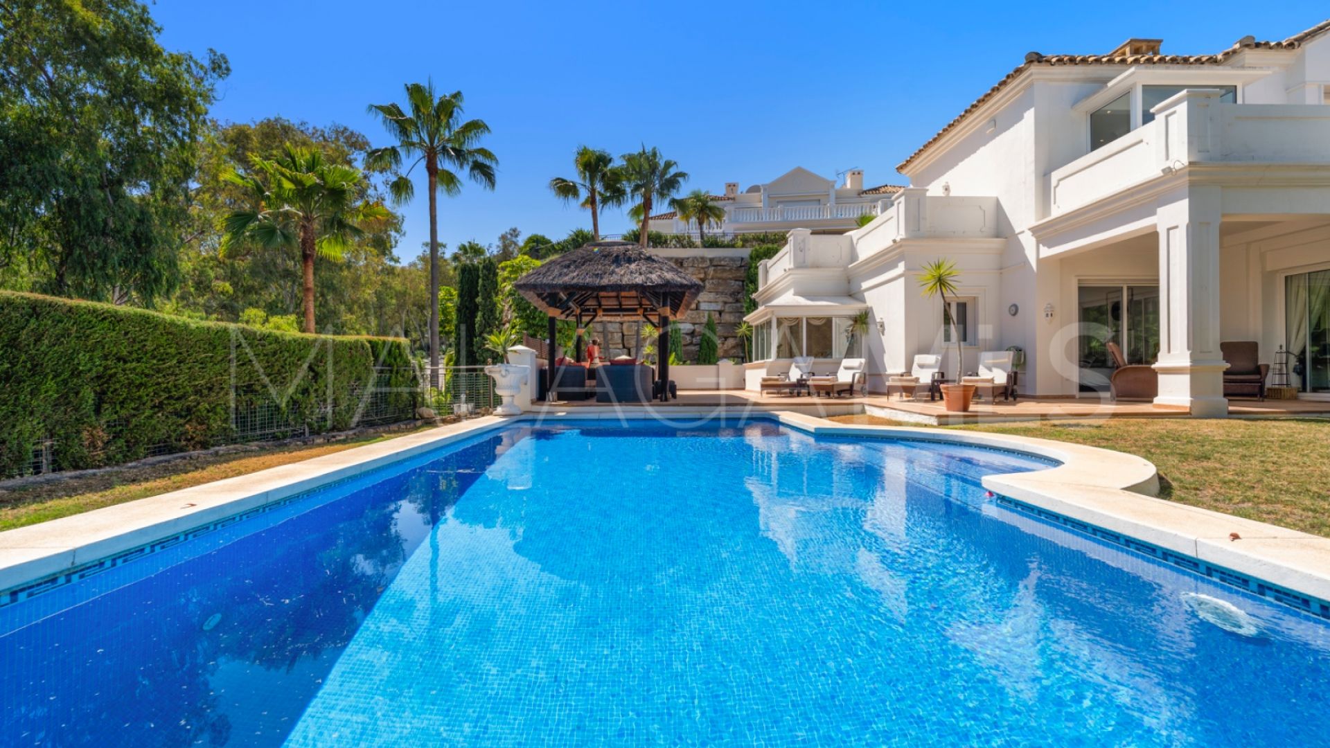 Villa for sale in El Herrojo