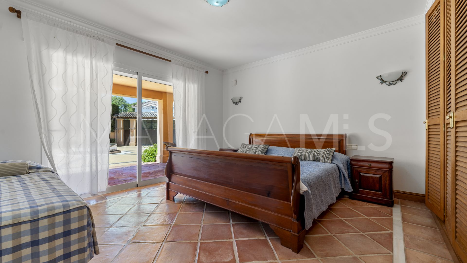 Estepona Este, villa a la venta