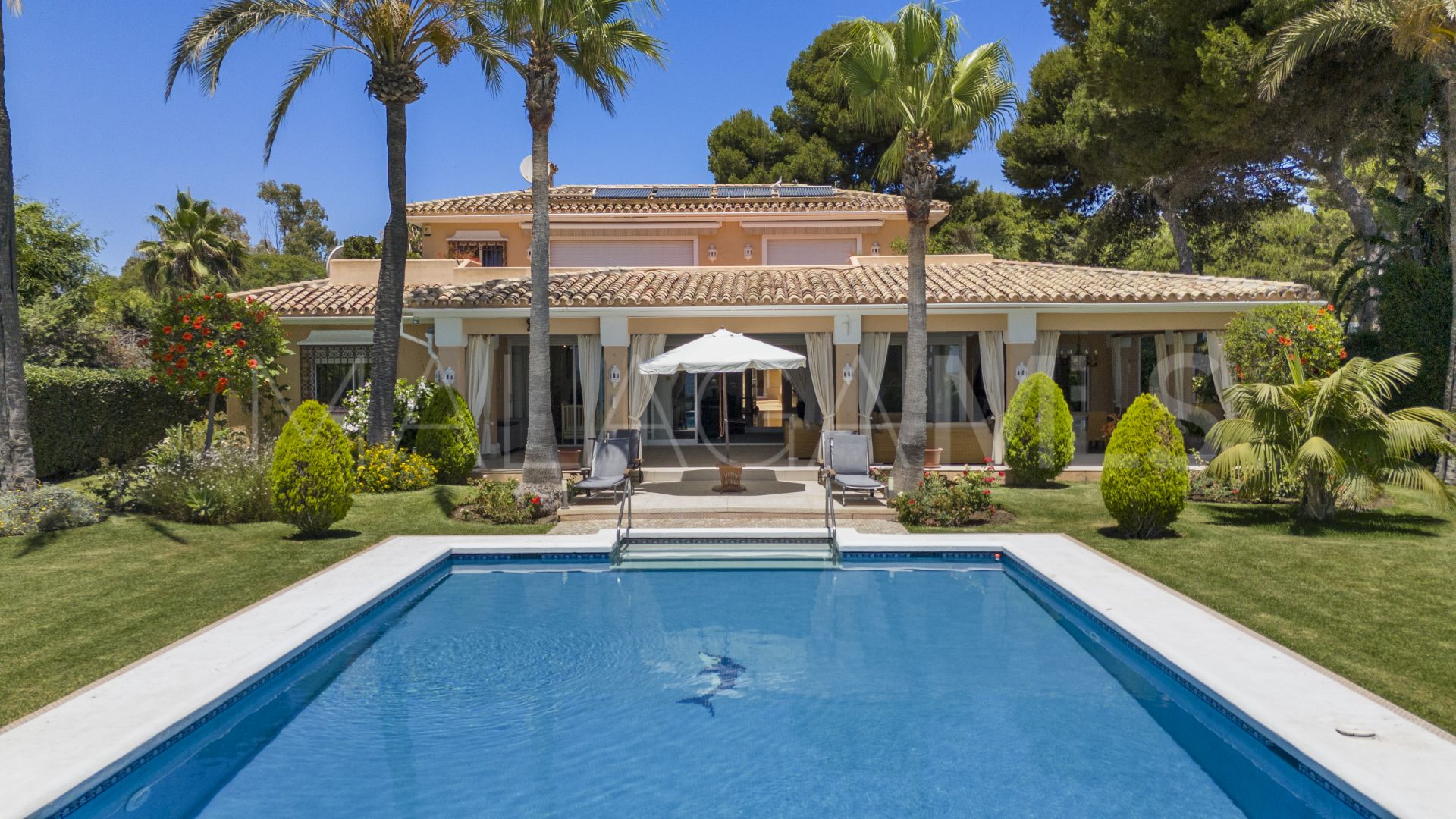 Estepona Este, villa a la venta