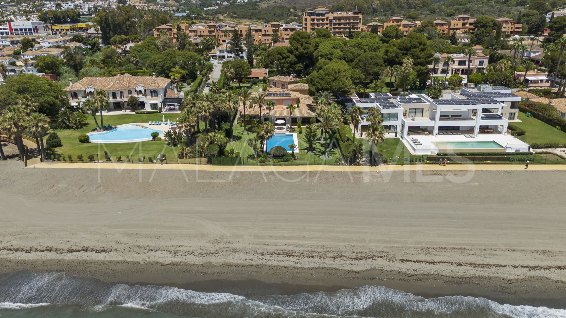 Estepona Este, villa a la venta